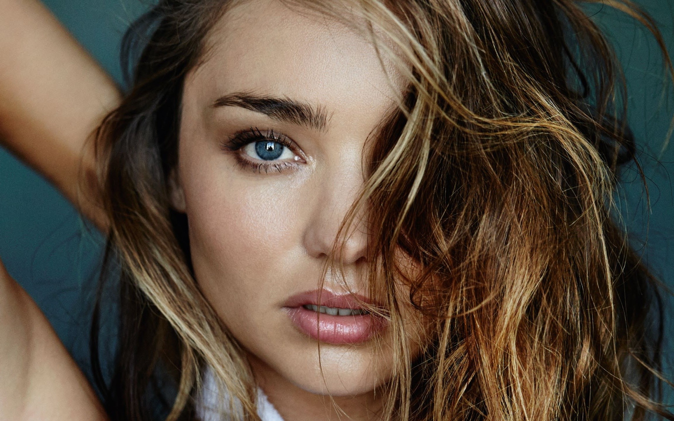 Miranda Kerr Blue Eyes Wallpapers