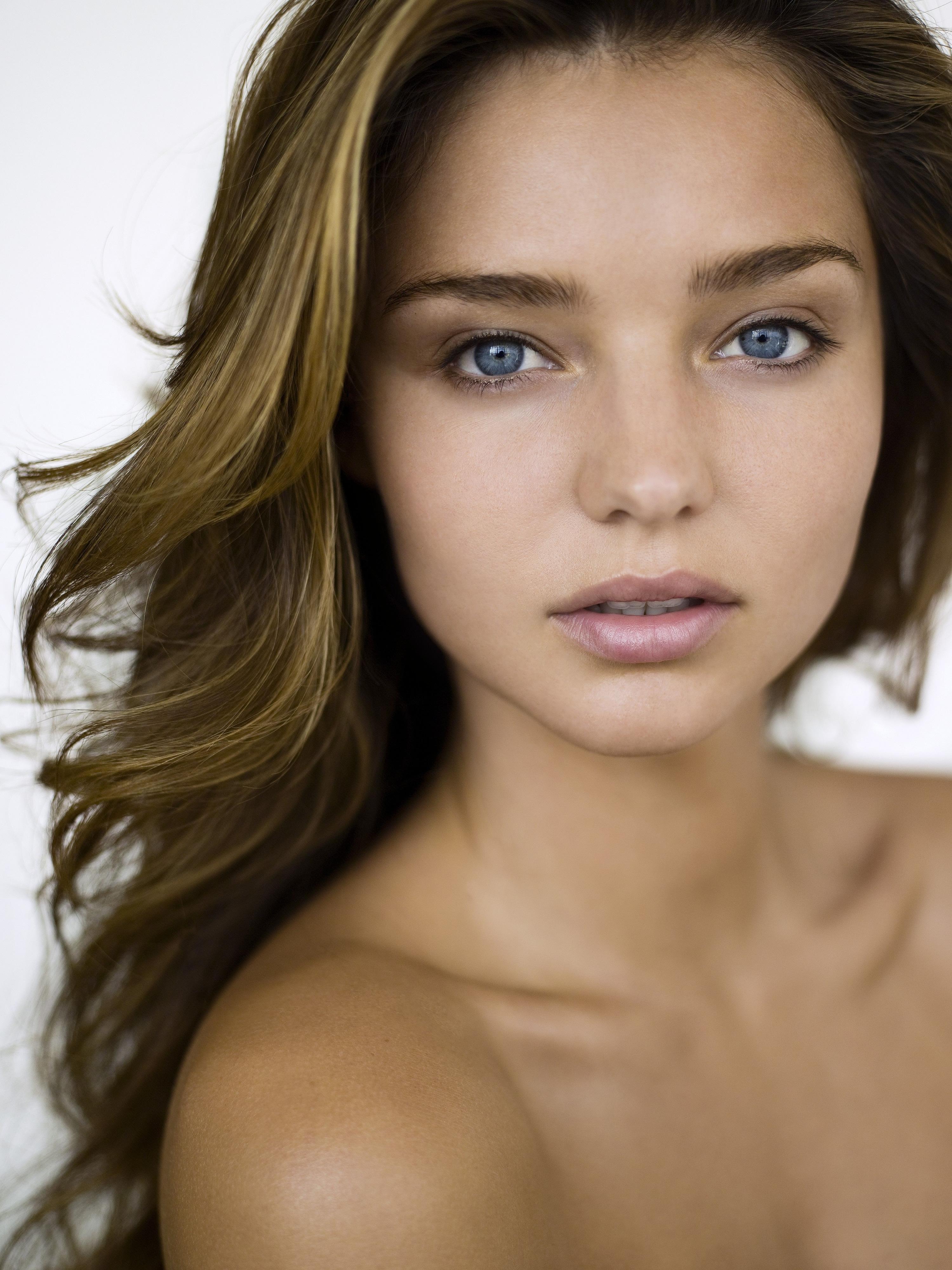 Miranda Kerr Portrait Wallpapers