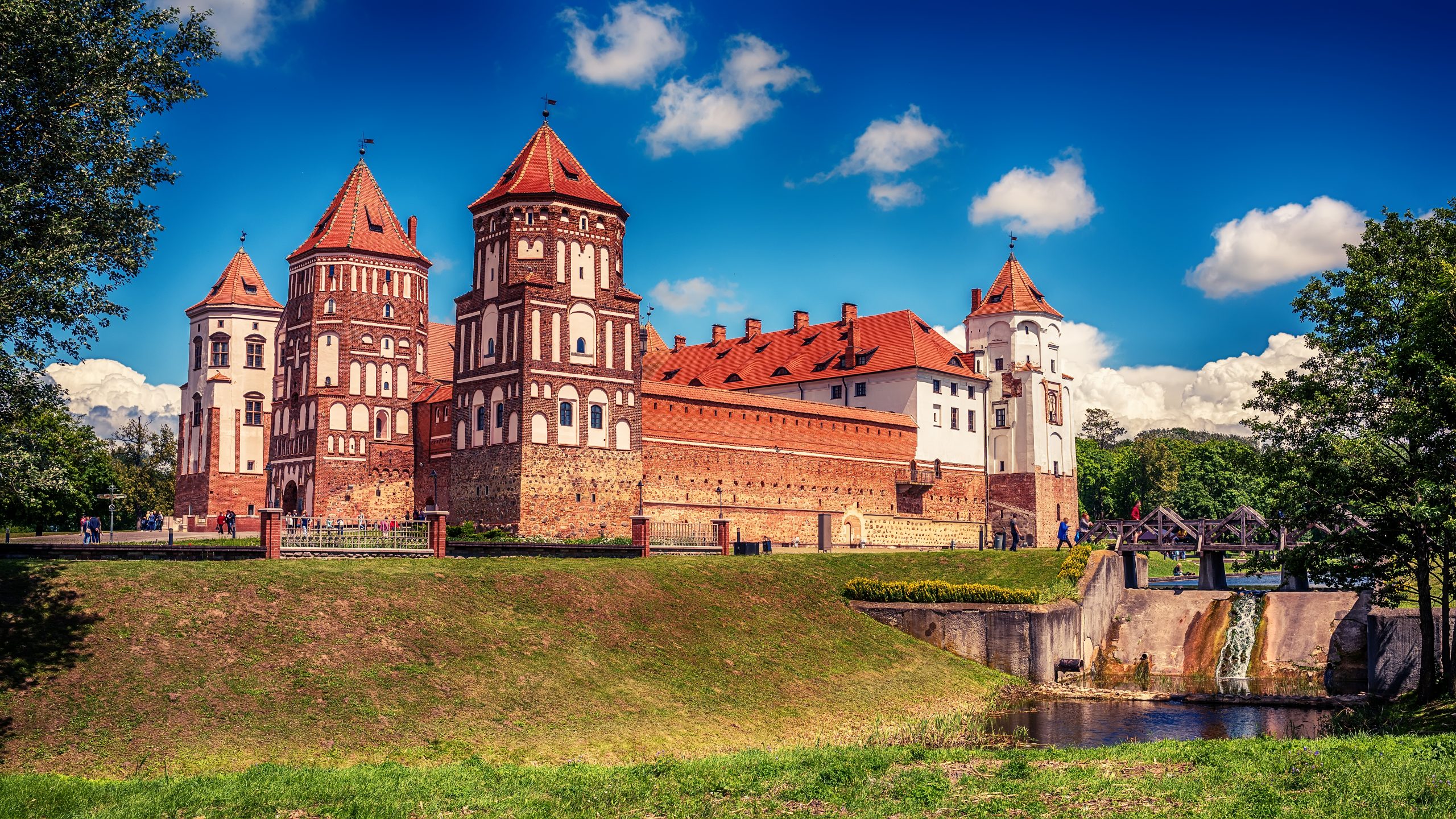 Mirsky Castle Wallpapers