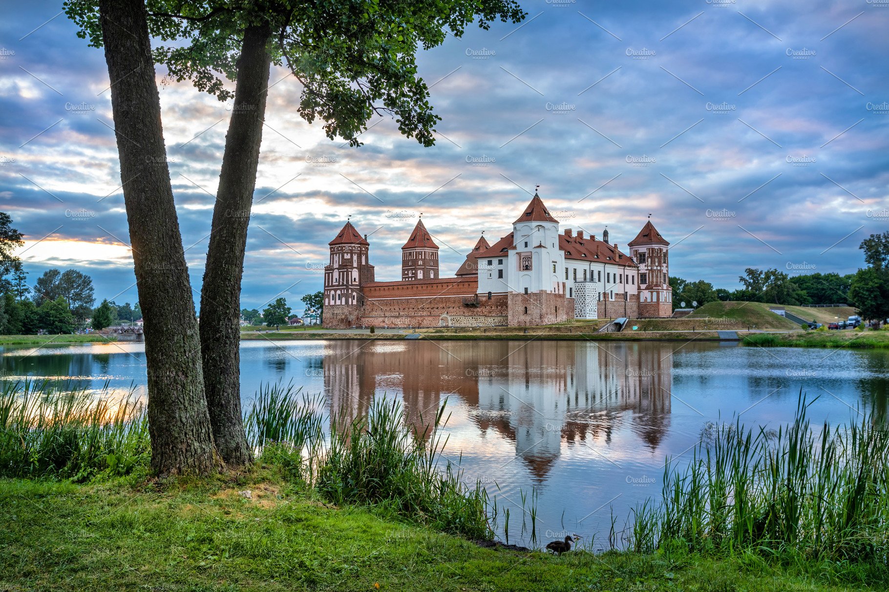 Mirsky Castle Wallpapers