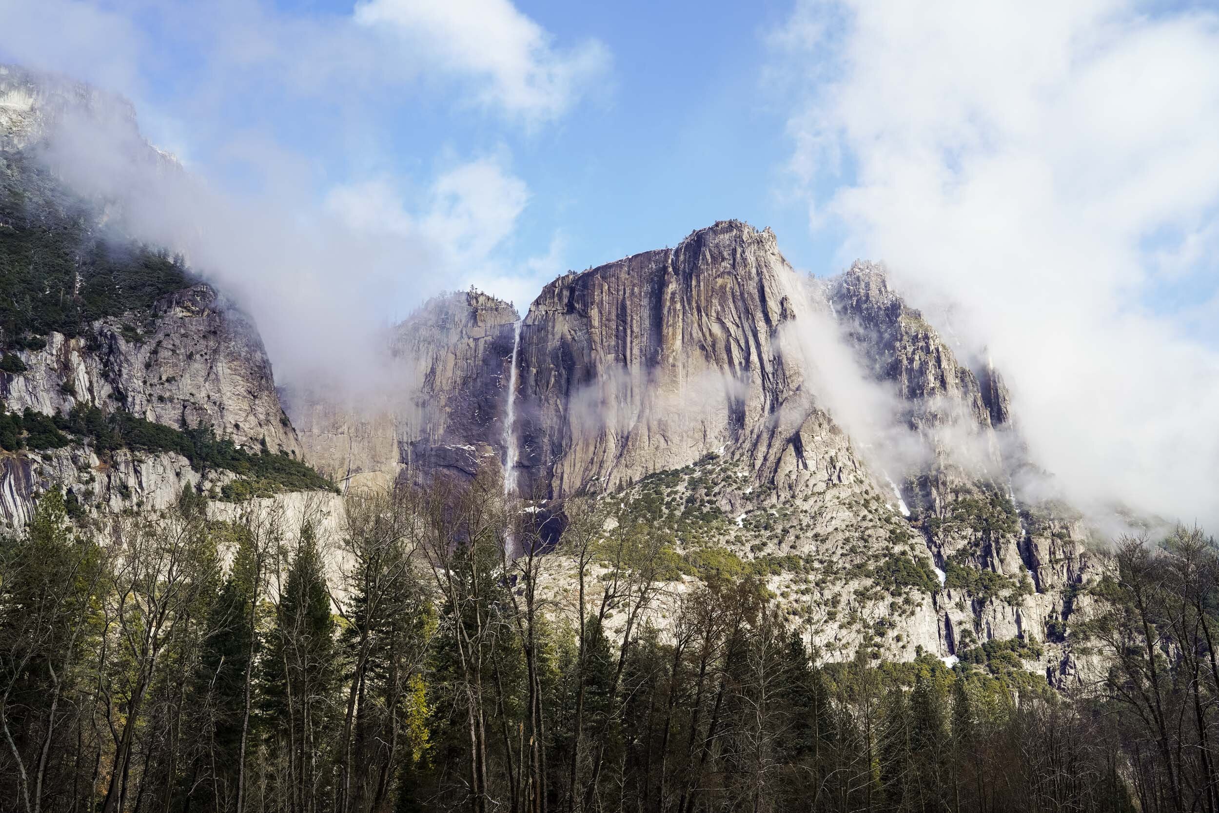 Misty Yosemite Wallpapers