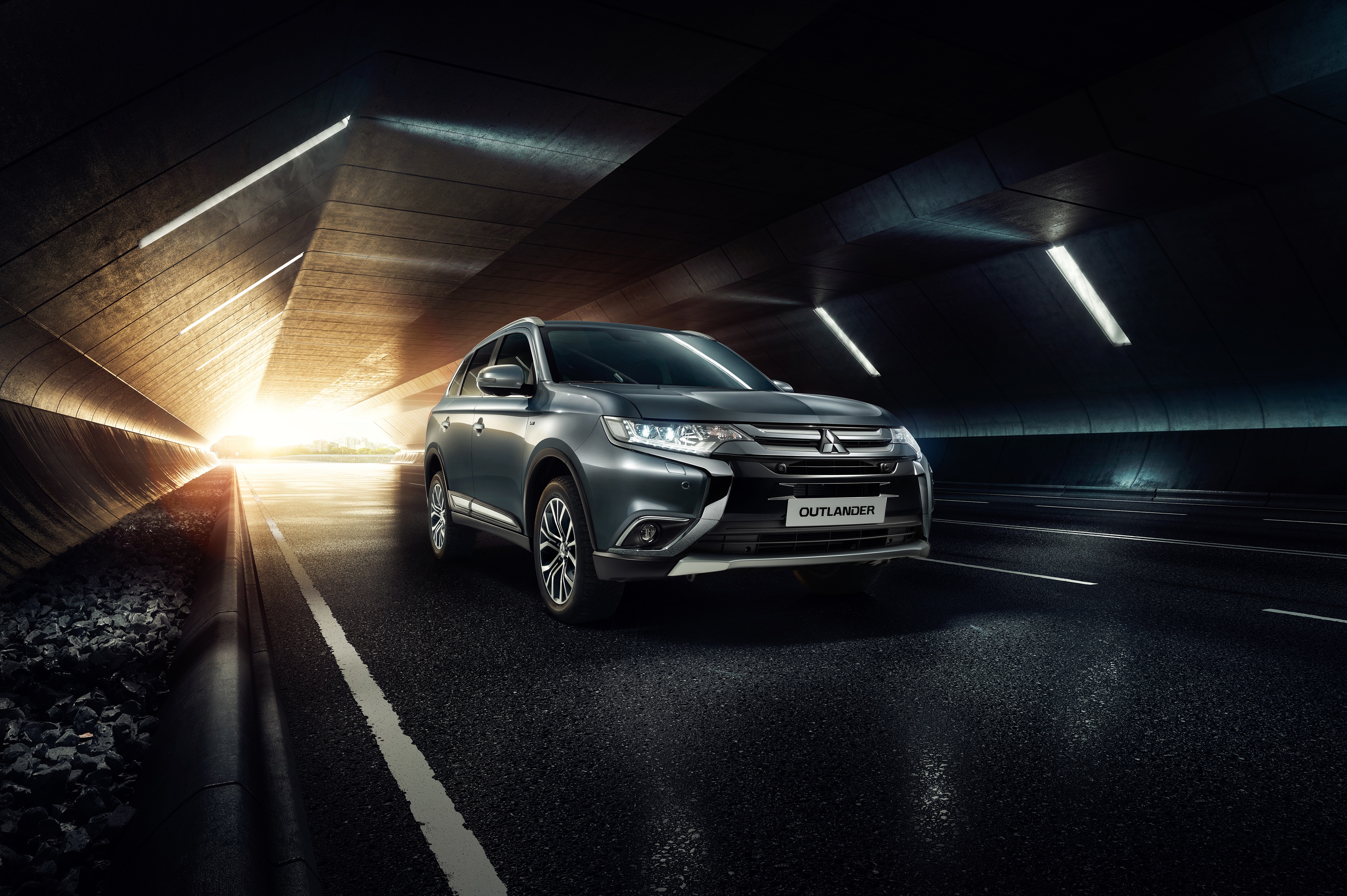 Mitsubishi Outlander Wallpapers