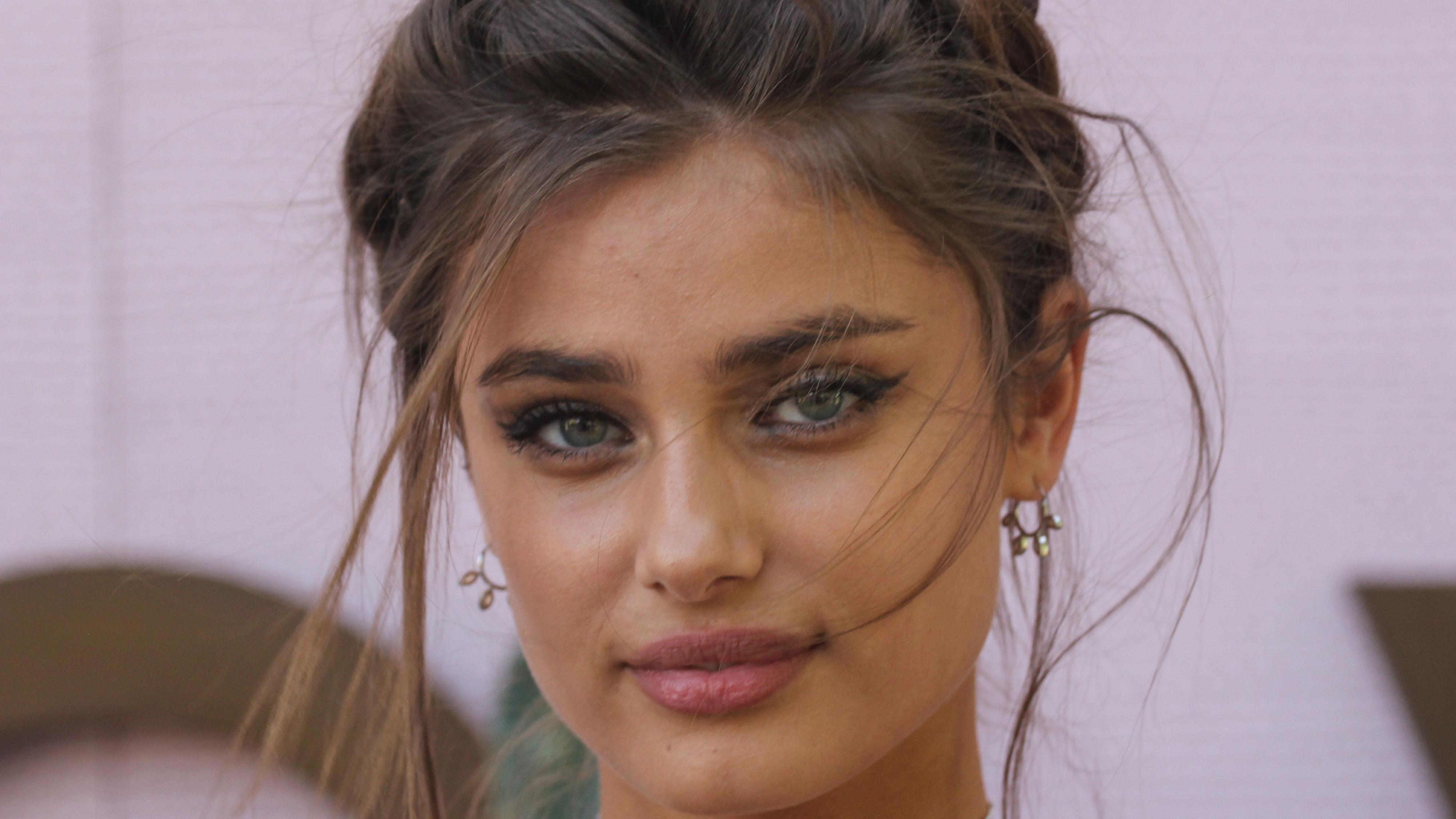 Model Taylor Hill Wallpapers