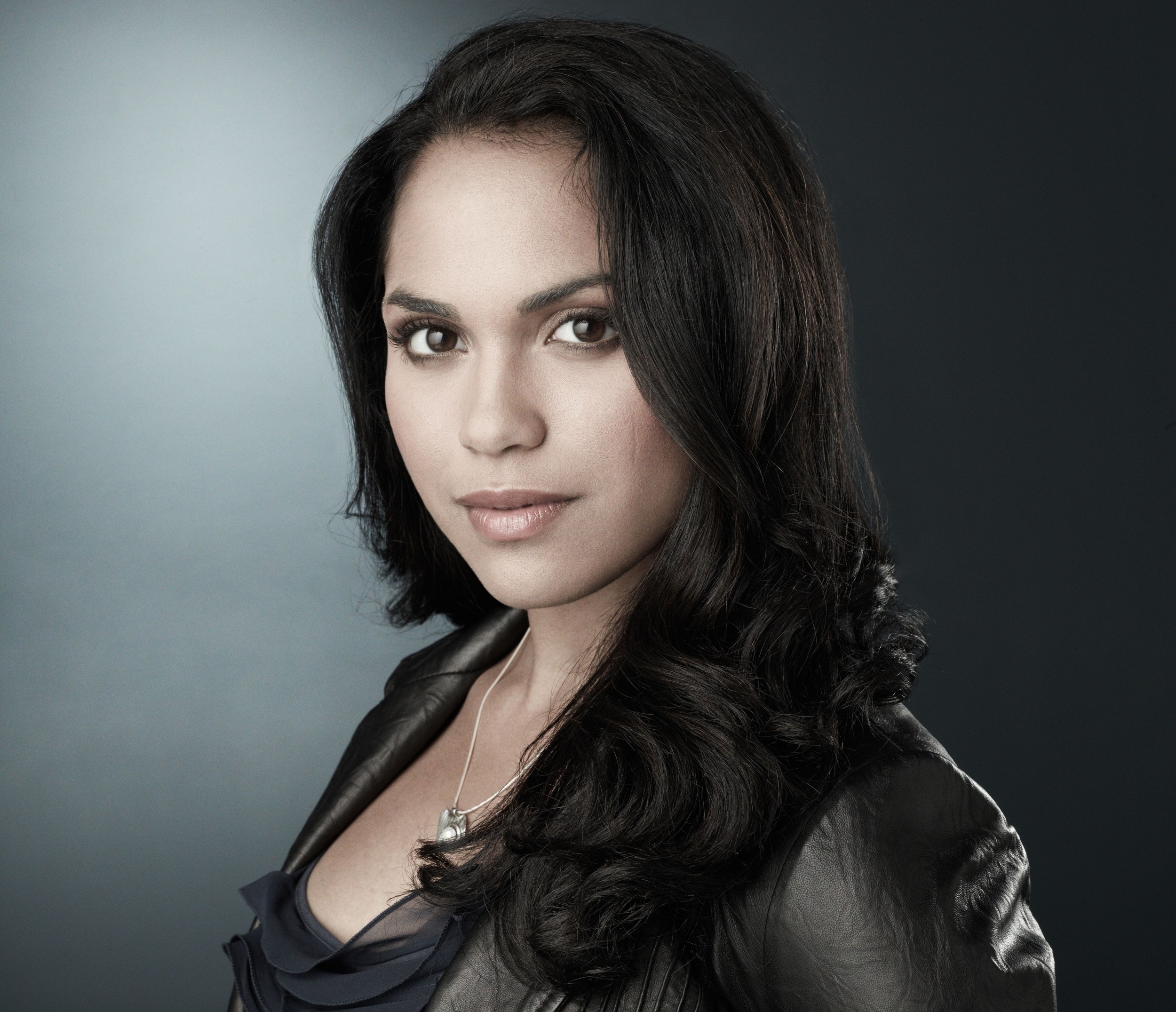 Monica Raymund Wallpapers