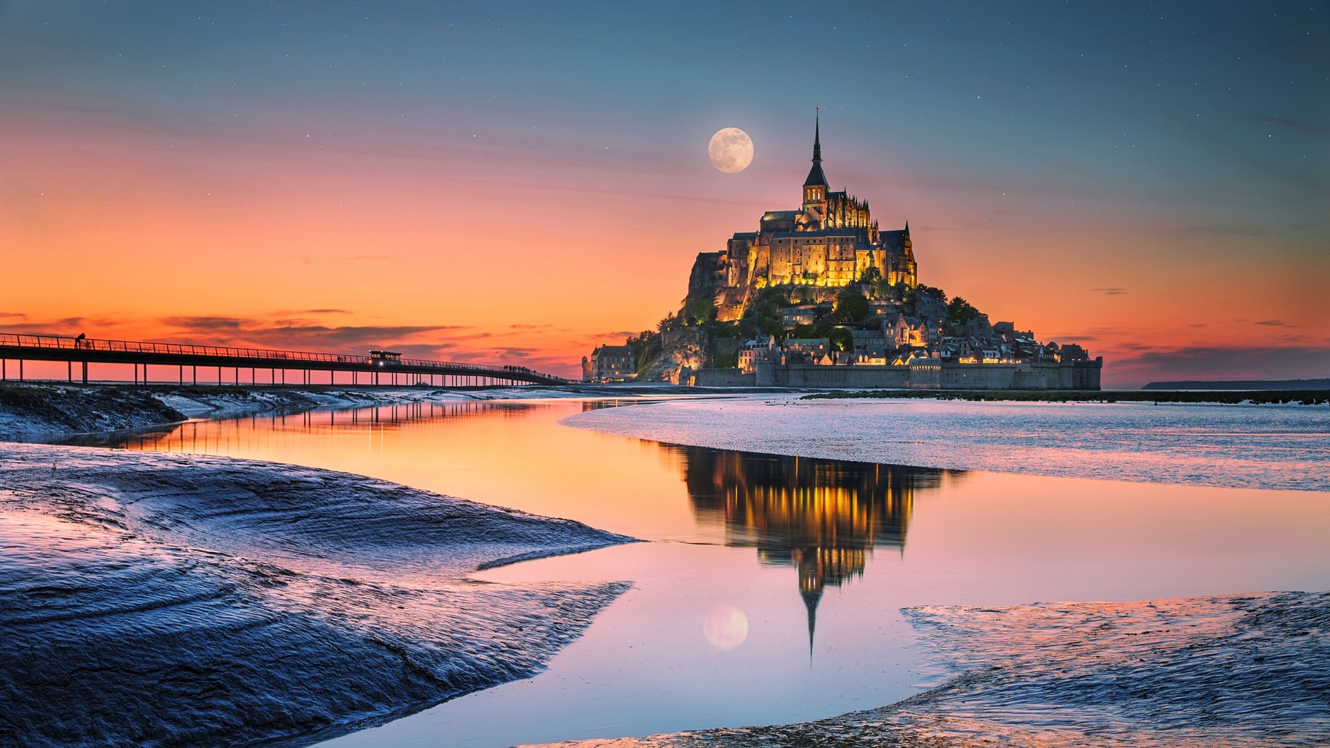 Mont Saint-Michel At Sunrise Wallpapers