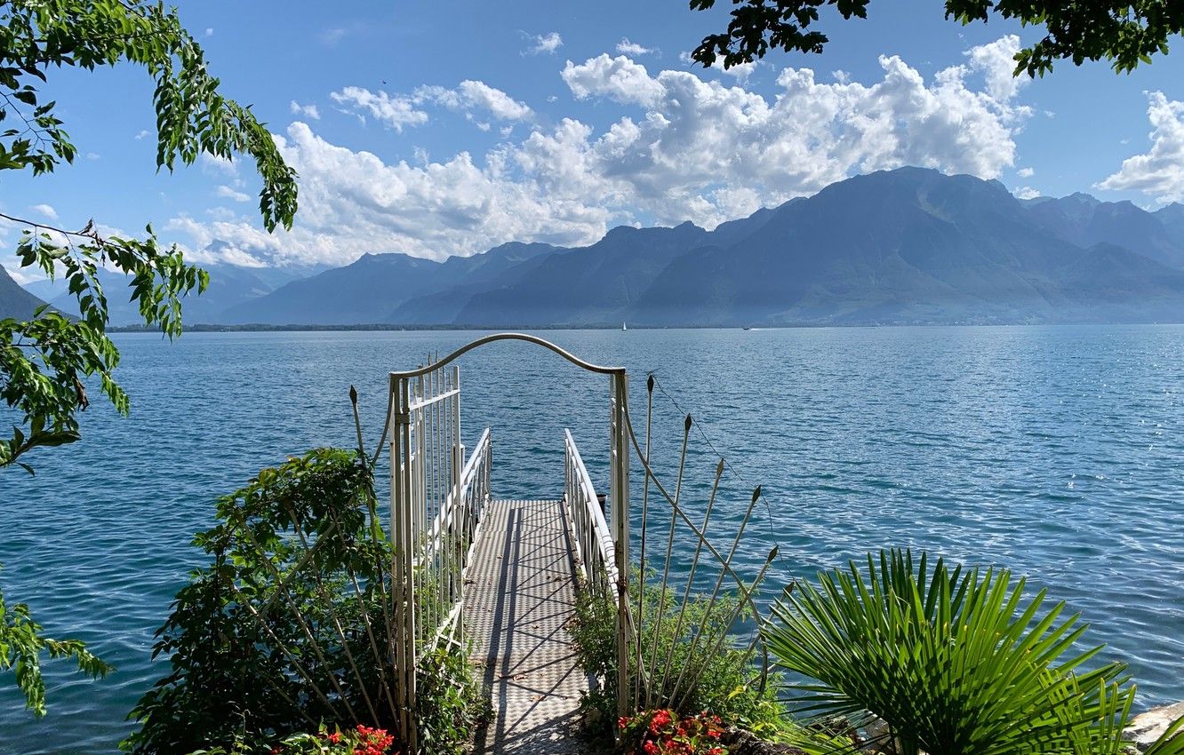 Montreux Wallpapers