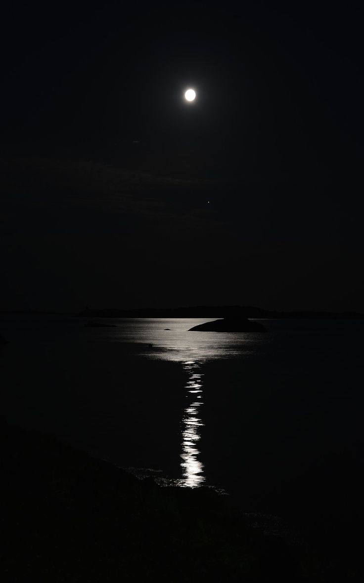 Moon Light Black Wallpapers