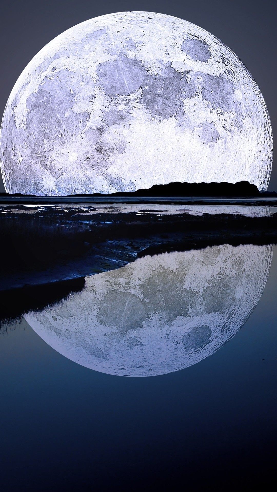 Moonlight Reflection Wallpapers