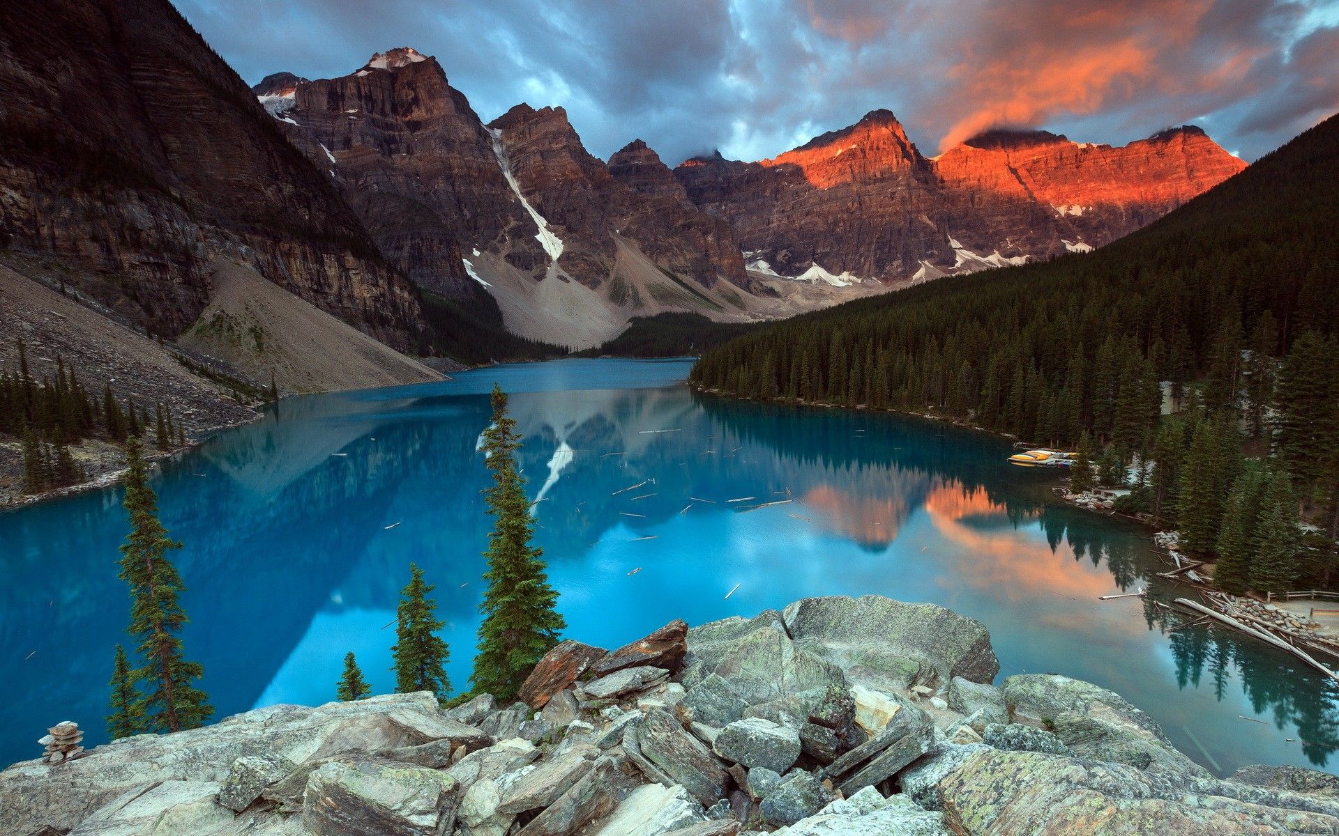 Moraine Lake South Channel Wallpapers