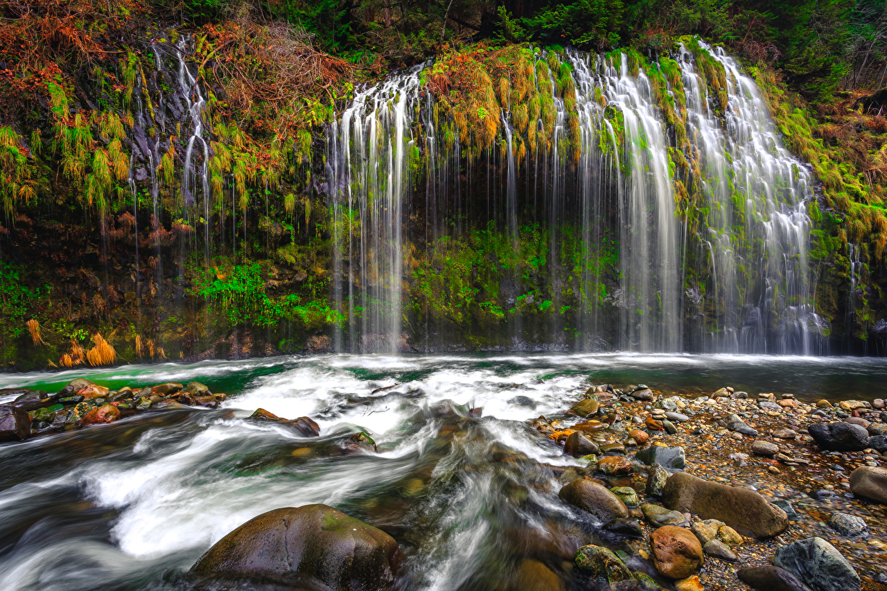 Mossbrae Falls Wallpapers