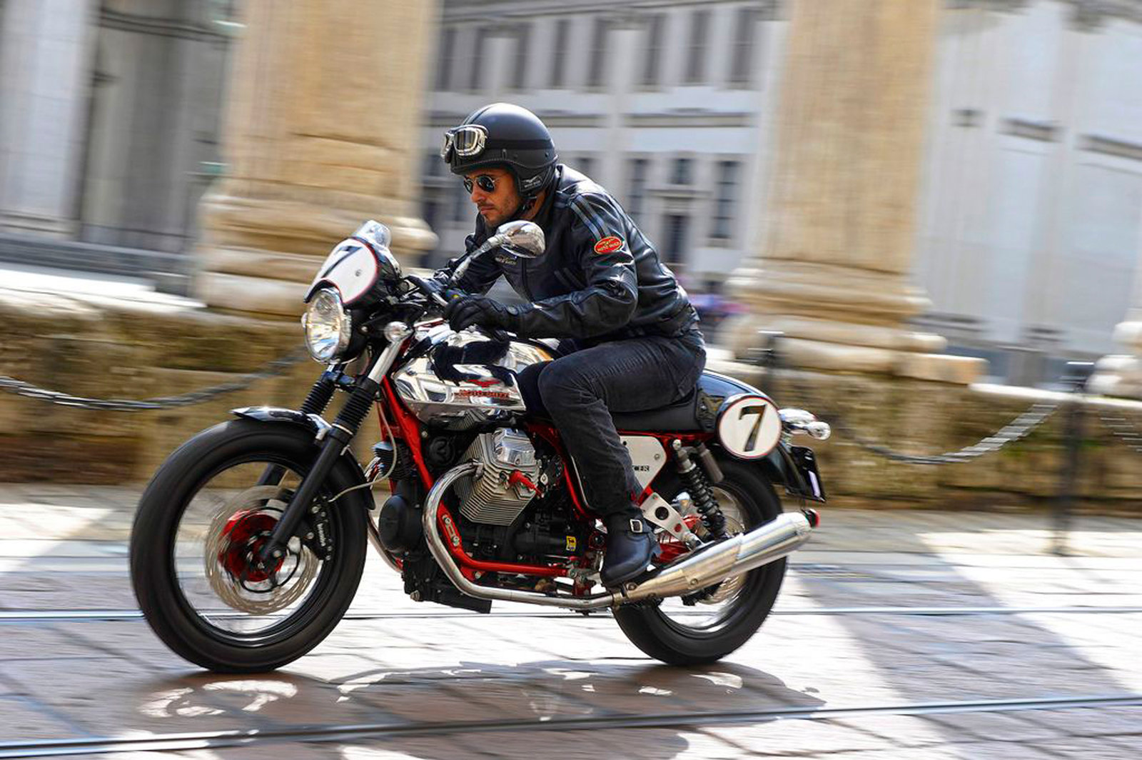 Moto Guzzi V7 Wallpapers