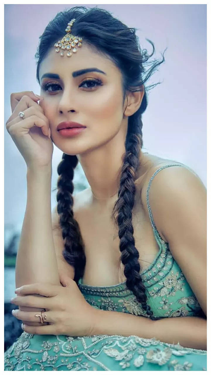 Mouni Roy Wallpapers