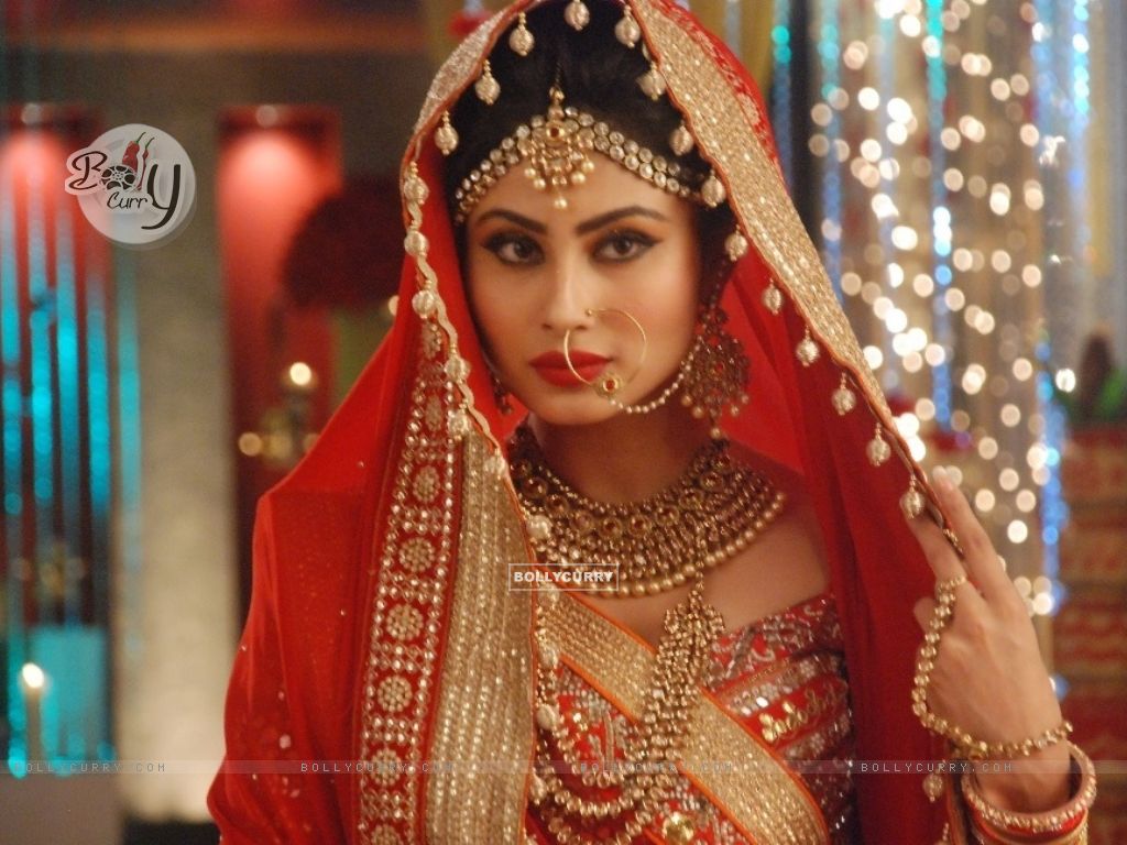 Mouni Roy Wallpapers