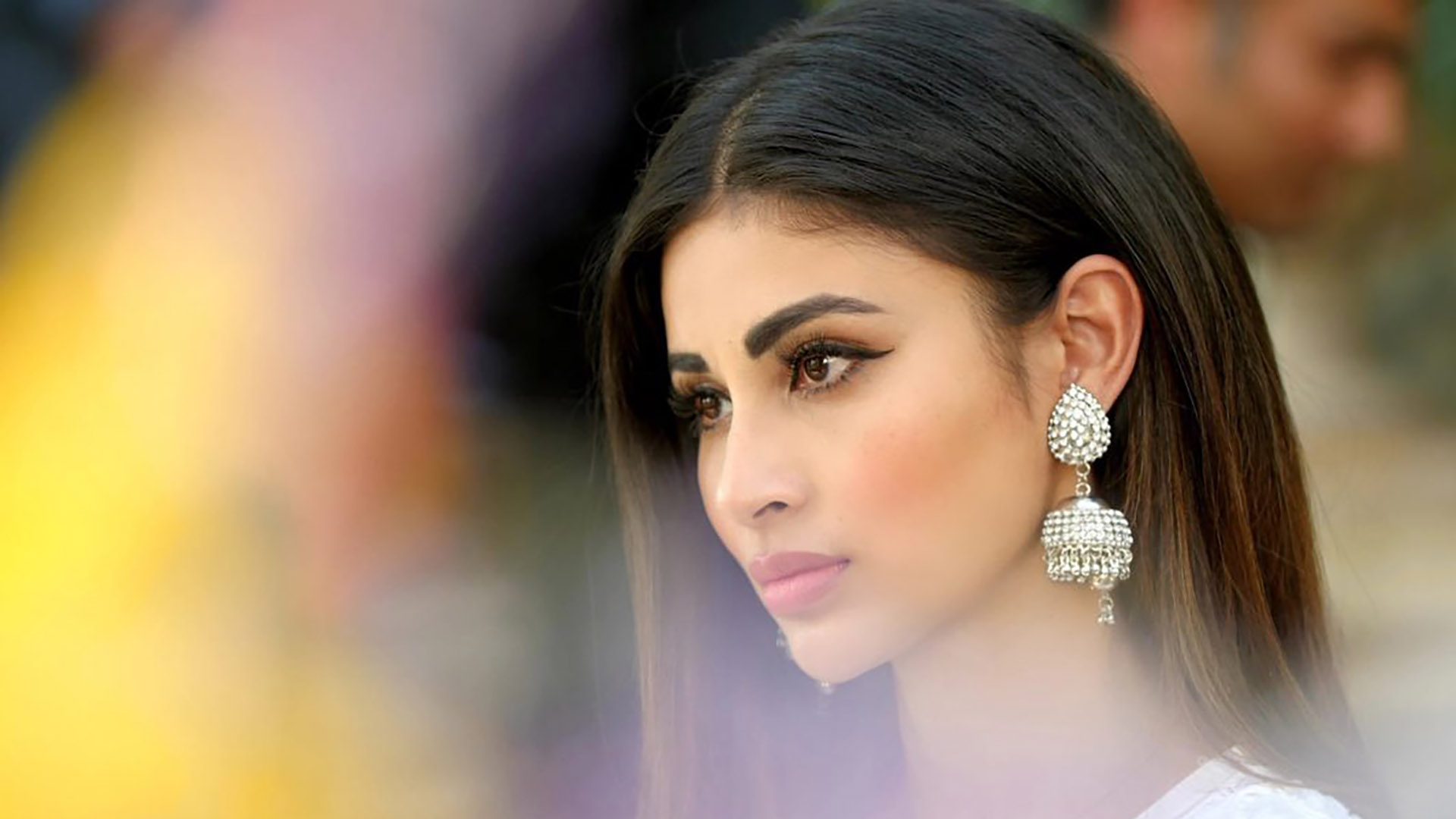 Mouni Roy Wallpapers