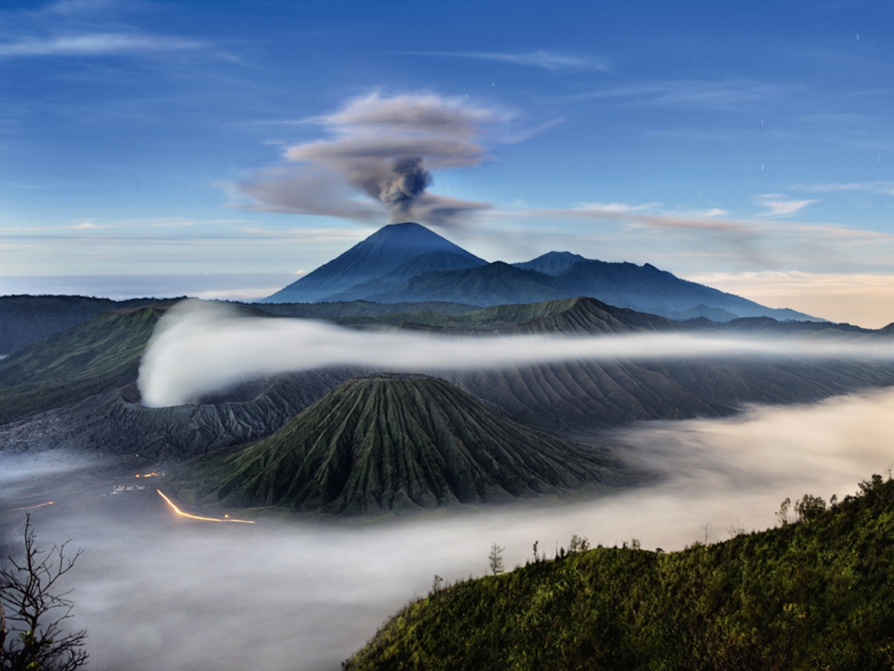 Mount Bromo Cloudy Volcano Wallpapers