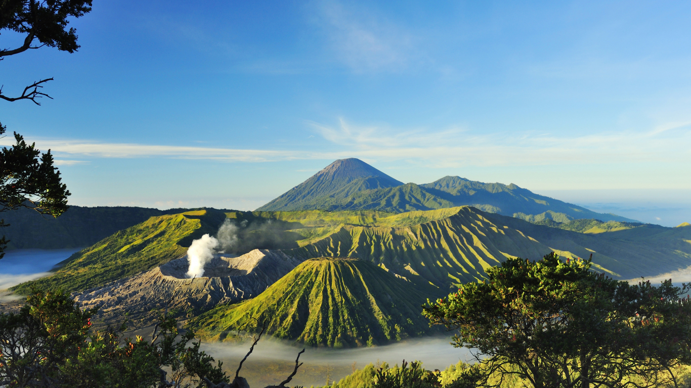 Mount Bromo Cloudy Volcano Wallpapers