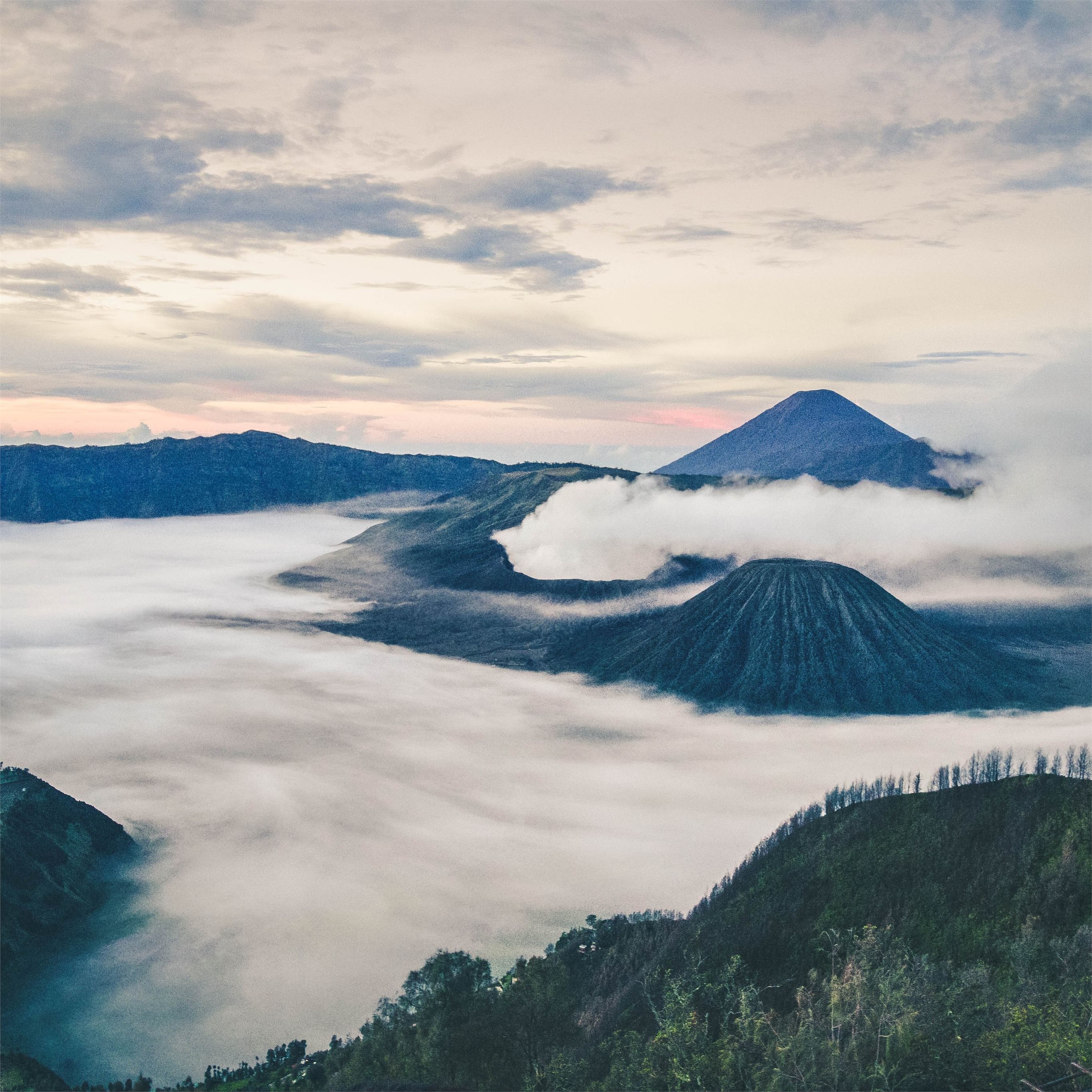 Mount Bromo Cloudy Volcano Wallpapers