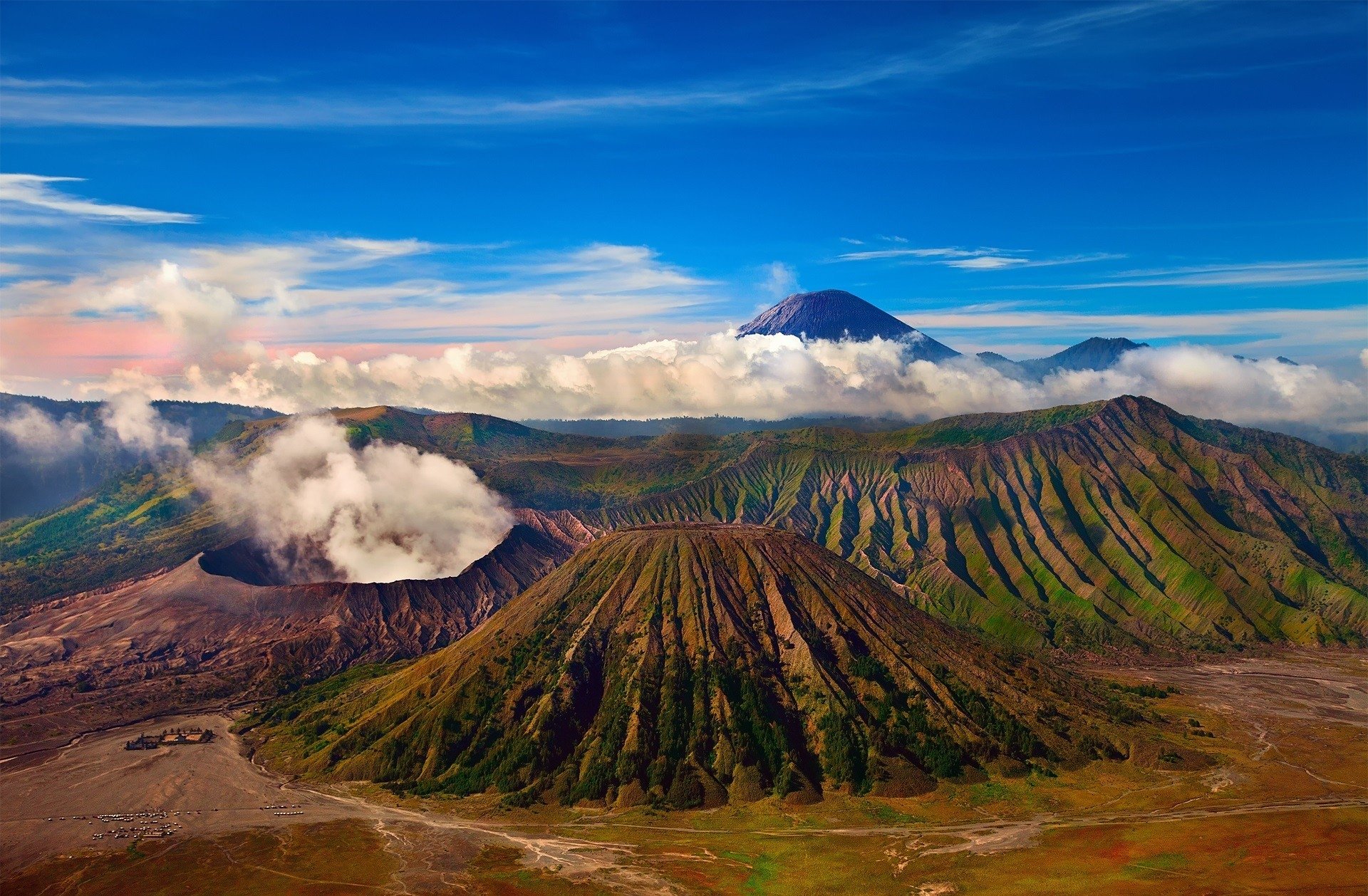 Mount Bromo Cloudy Volcano Wallpapers