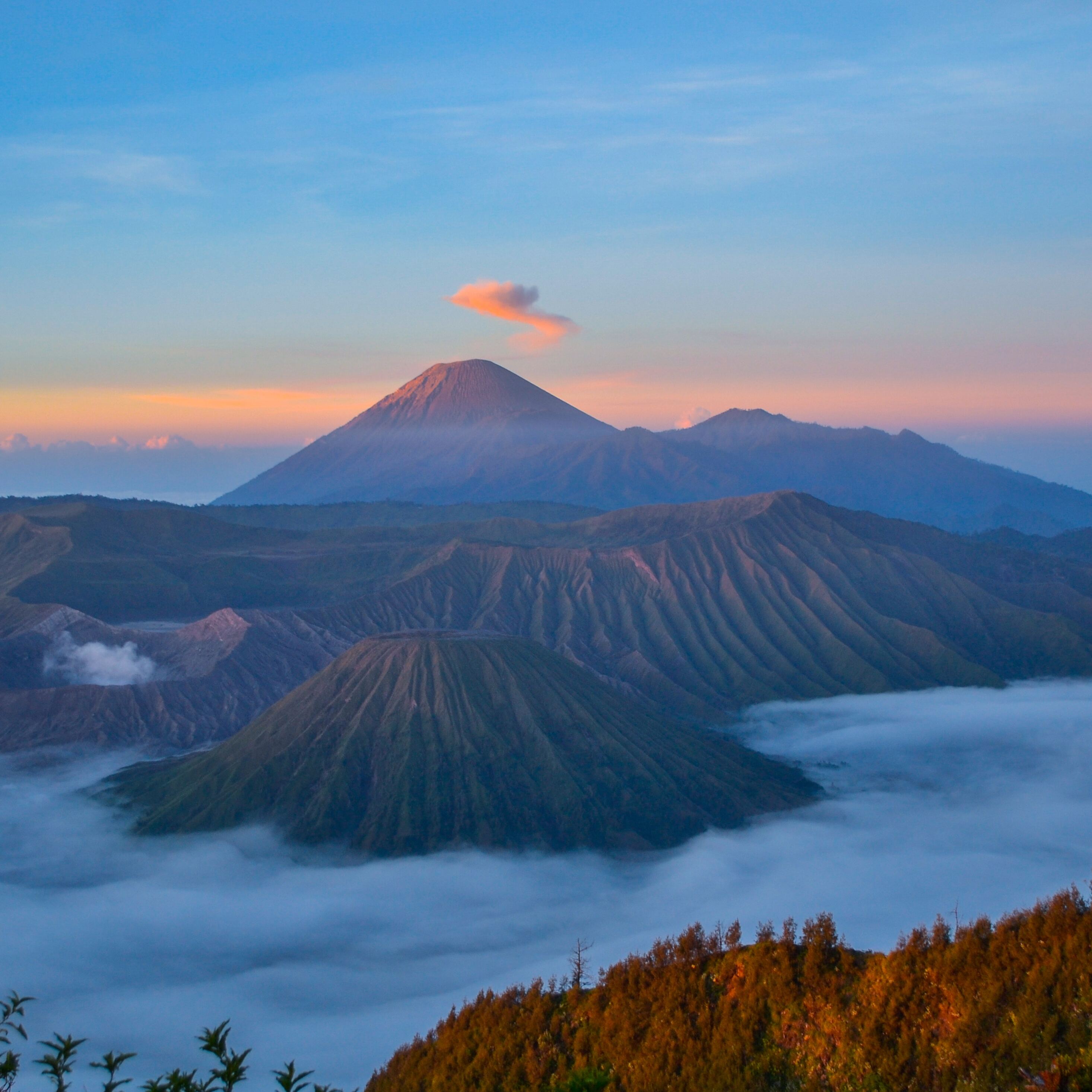 Mount Bromo Cloudy Volcano Wallpapers