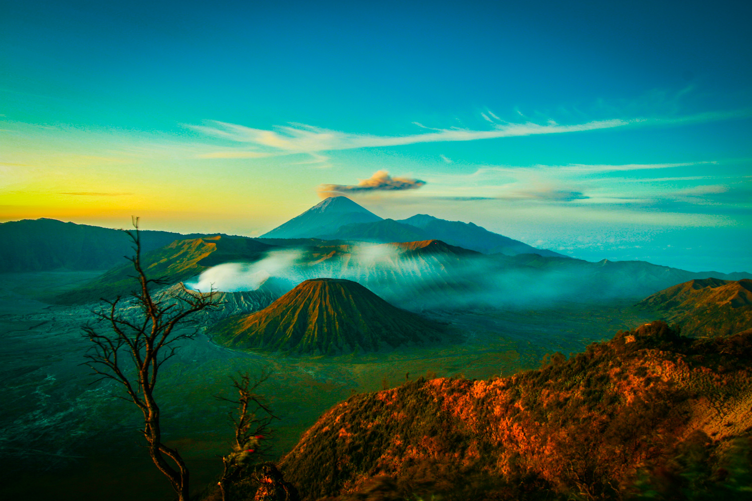 Mount Bromo Cloudy Volcano Wallpapers