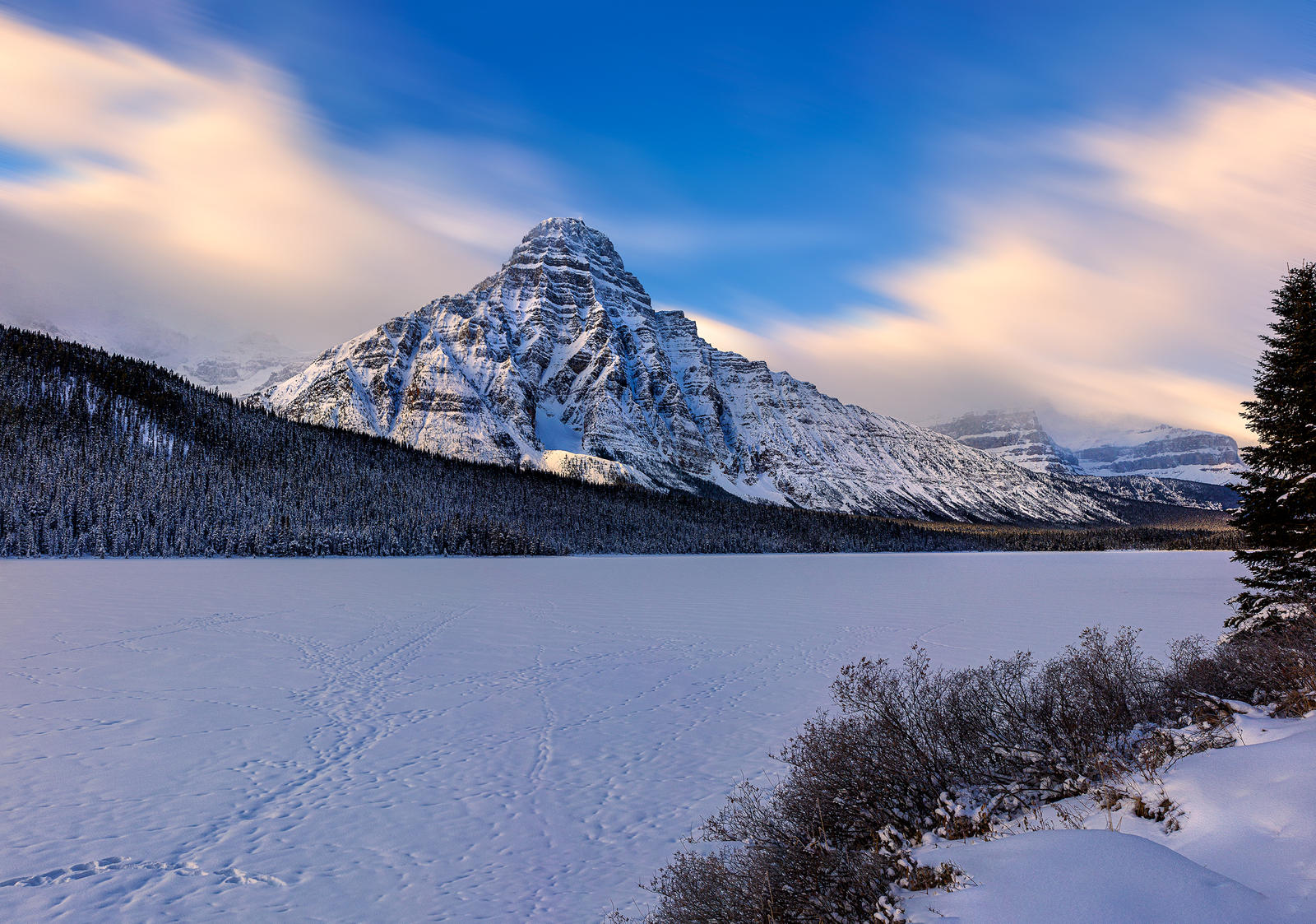 Mount Chephren Wallpapers