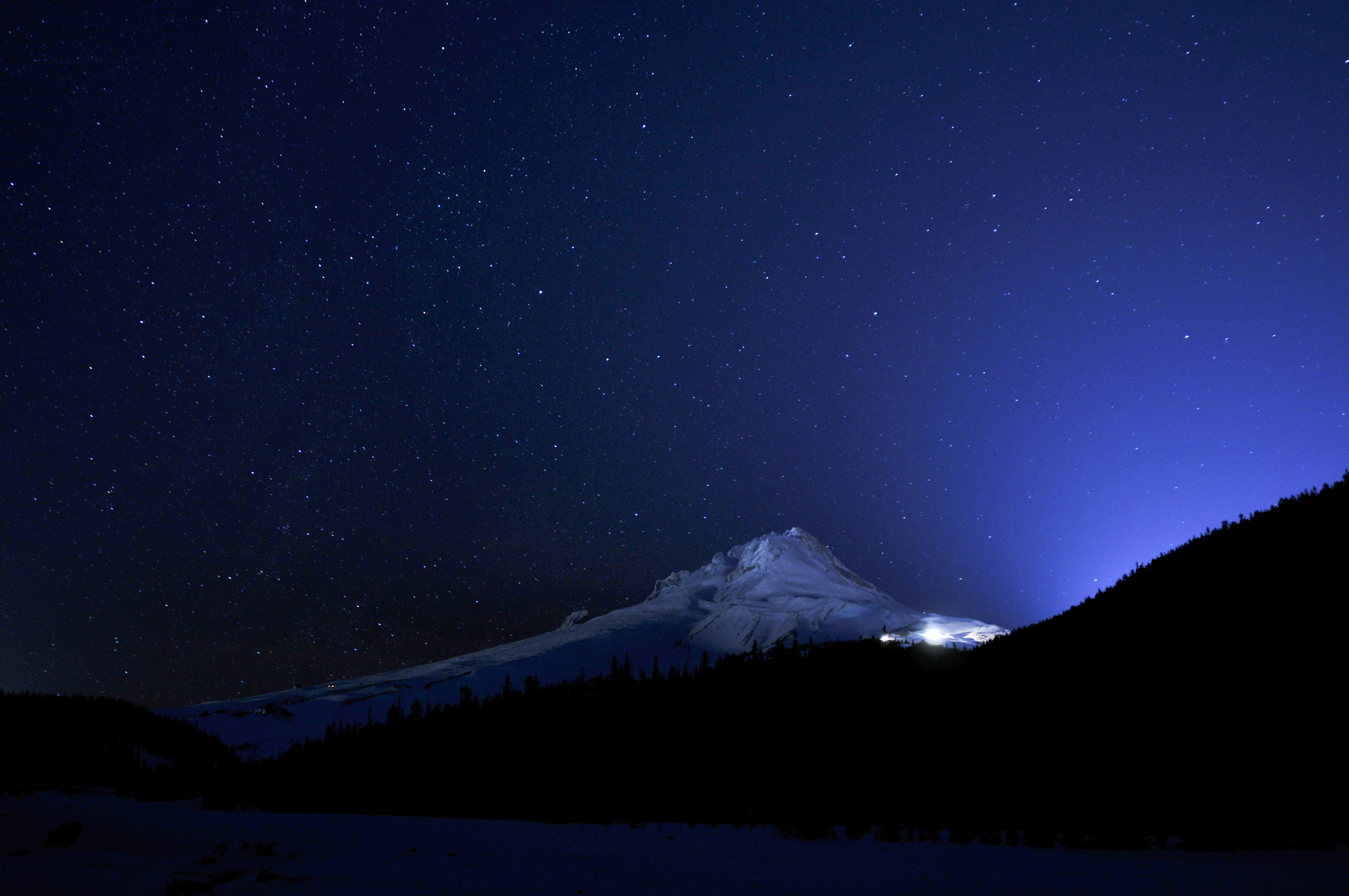 Mount Hood Above The Clouds At Night Wallpapers