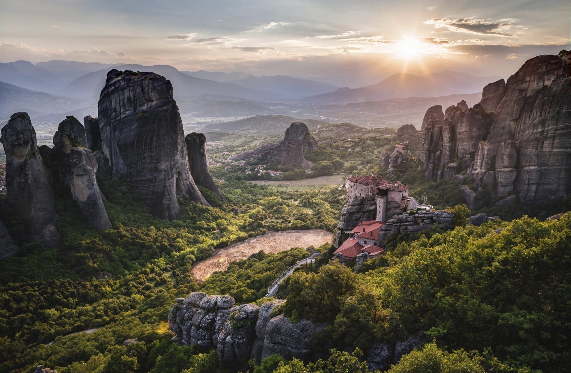 Mountain In Meteora Greece Wallpapers