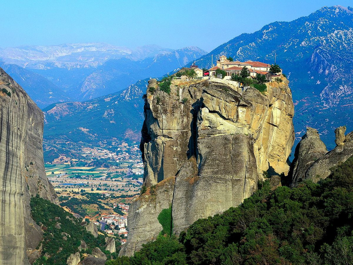 Mountain In Meteora Greece Wallpapers