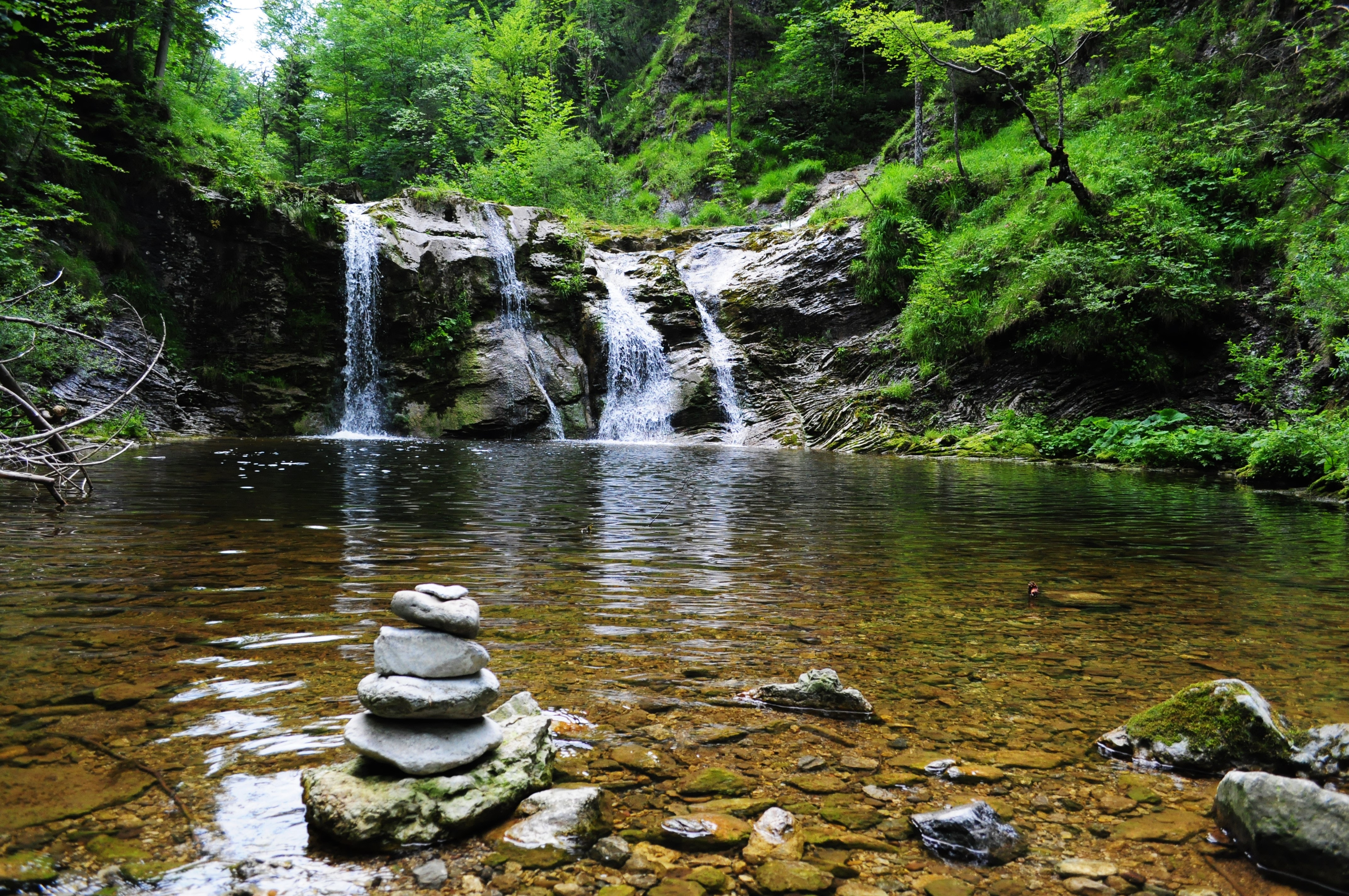 Mountain River Wallpapers