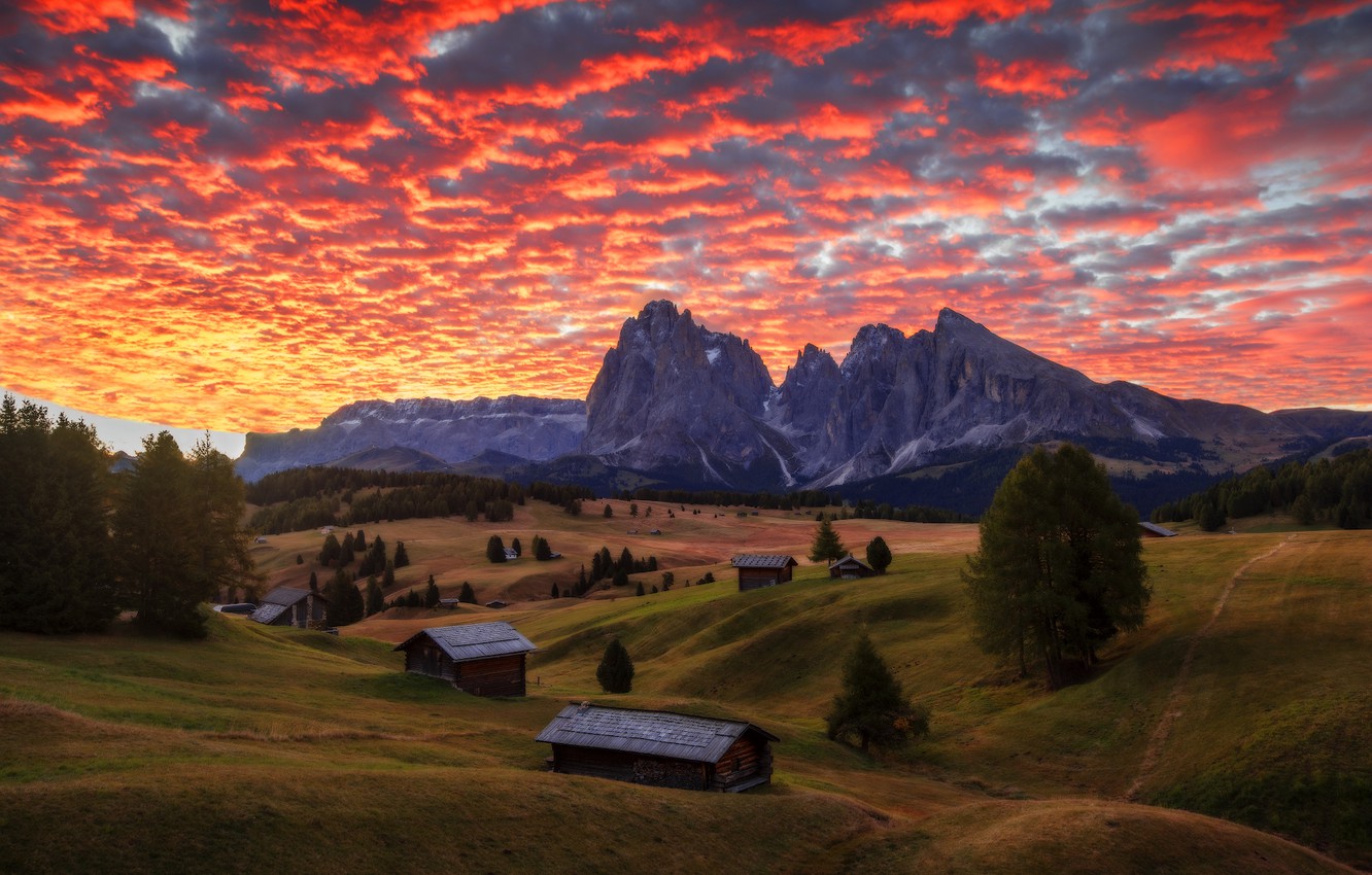 Mountain View In Italy Sunset Wallpapers