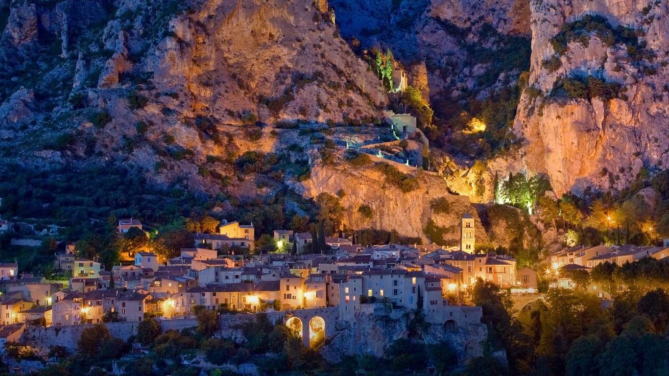 Moustiers-Sainte-Marie Wallpapers