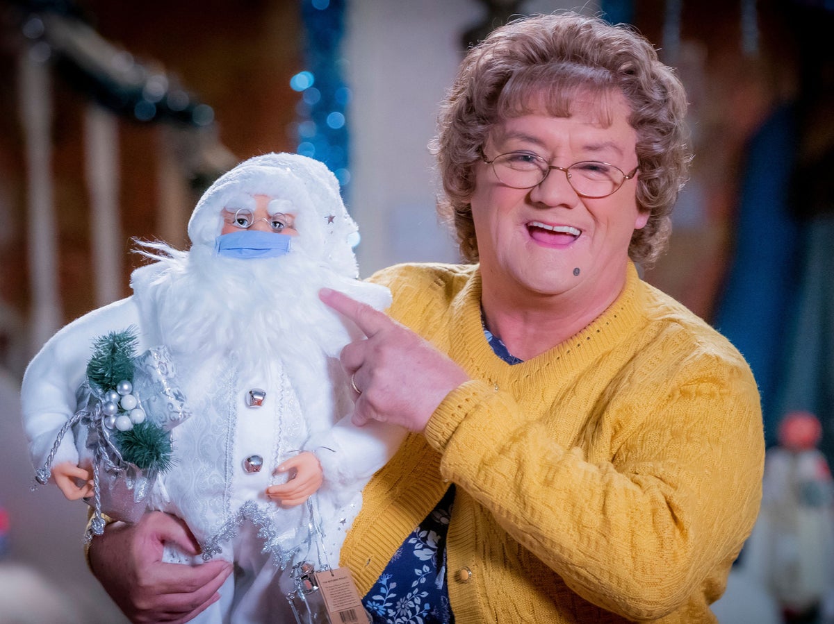 Mrs Brown'S Boys Christmas Special 2014 Wallpapers