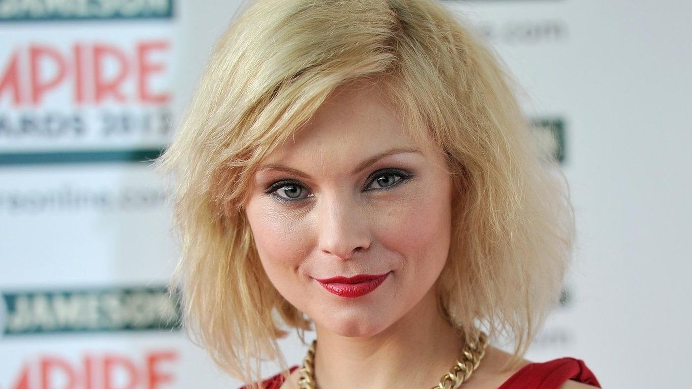 Myanna Buring Wallpapers