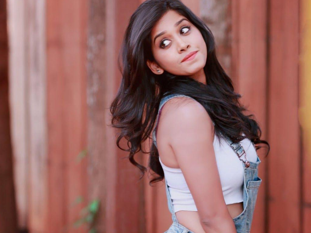 Nabha Natesh Wallpapers