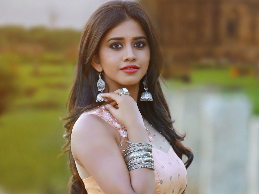 Nabha Natesh Wallpapers