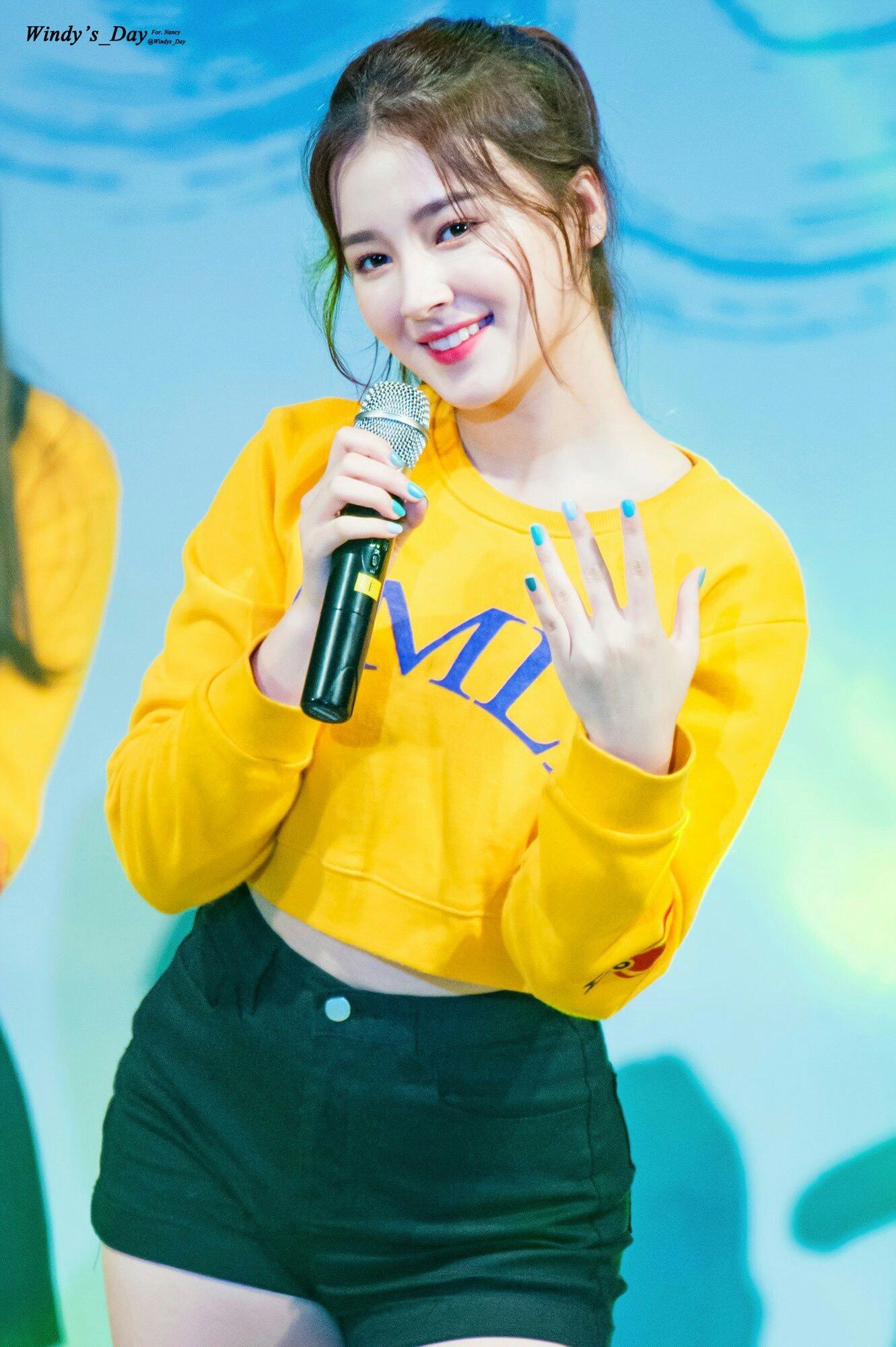 Nancy Momoland Pictures Wallpapers