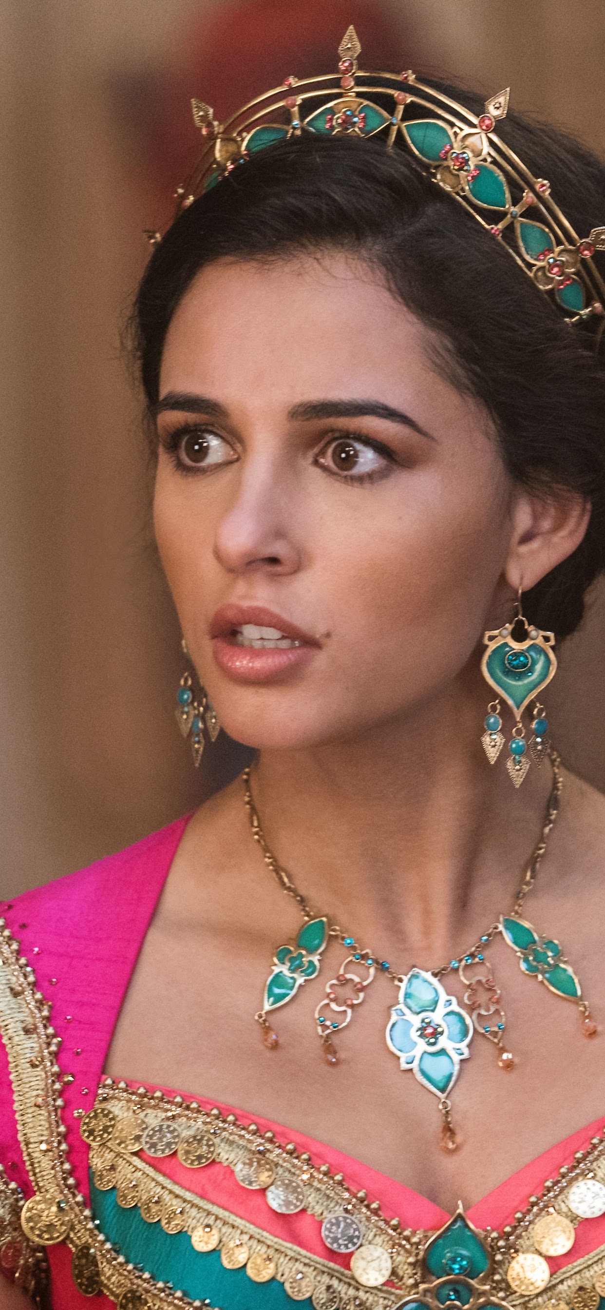 Naomi Scott 4k 2019 Wallpapers