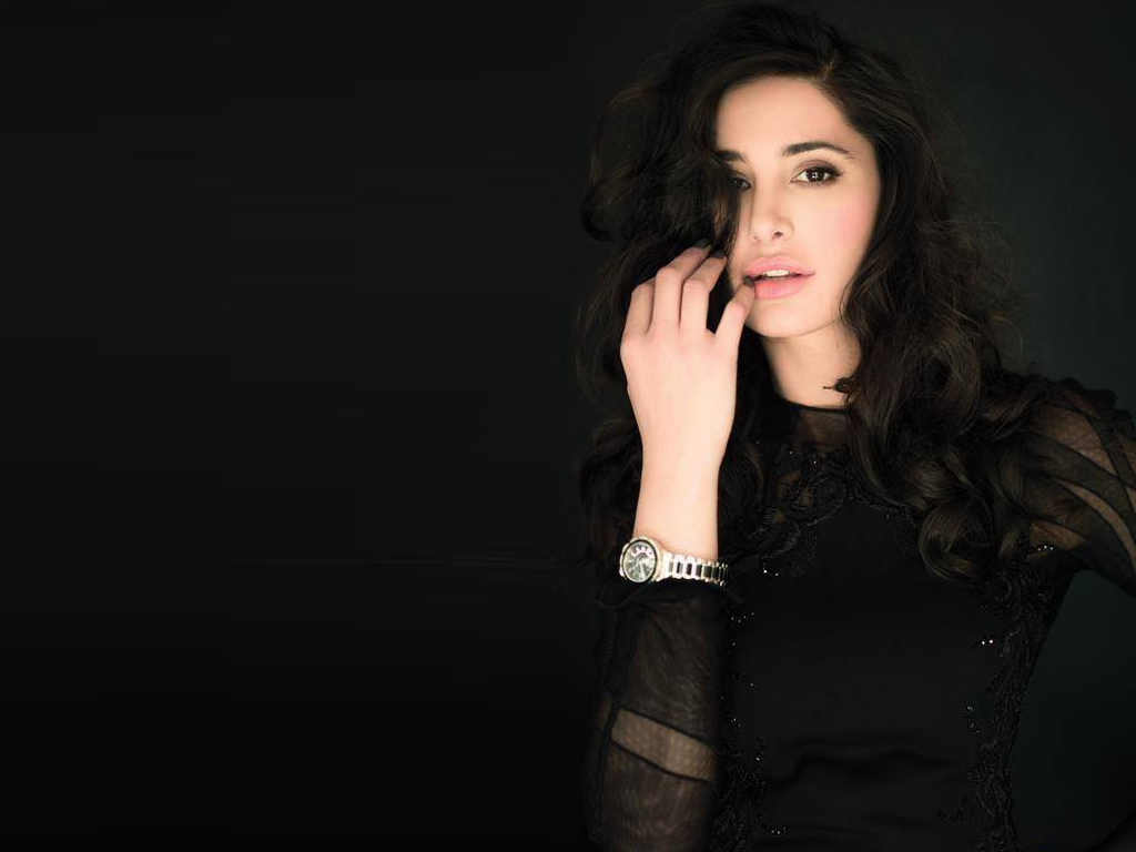 Nargis Fakhri Wallpapers