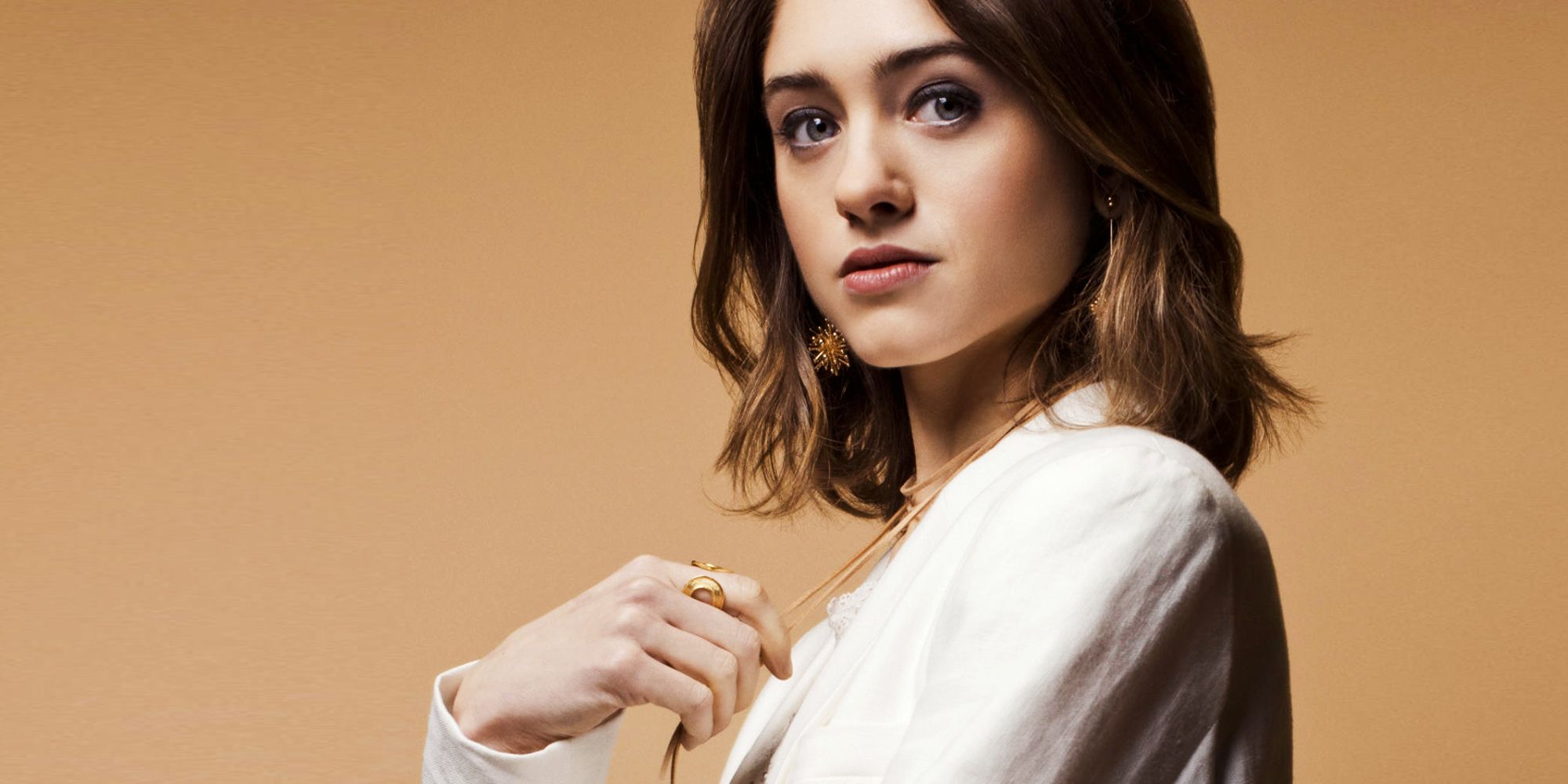 Natalia Dyer As Nancy Stranger Things Season 2 Wallpapers