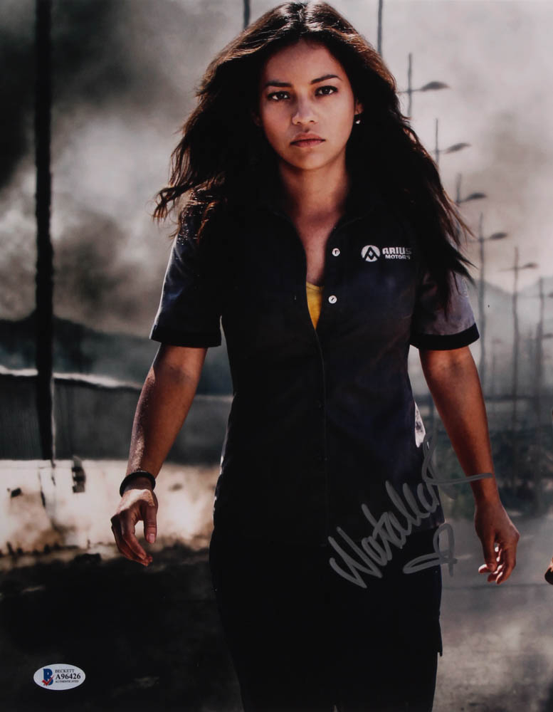 Natalia Reyes As Dani Ramos In Terminator 6 Wallpapers