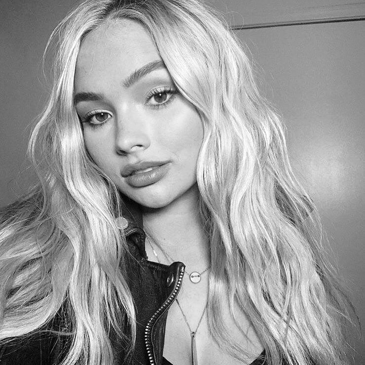 Natalie Alyn Lind Monochrome Wallpapers