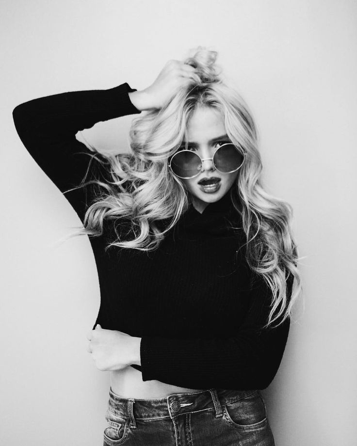 Natalie Alyn Lind Monochrome Wallpapers