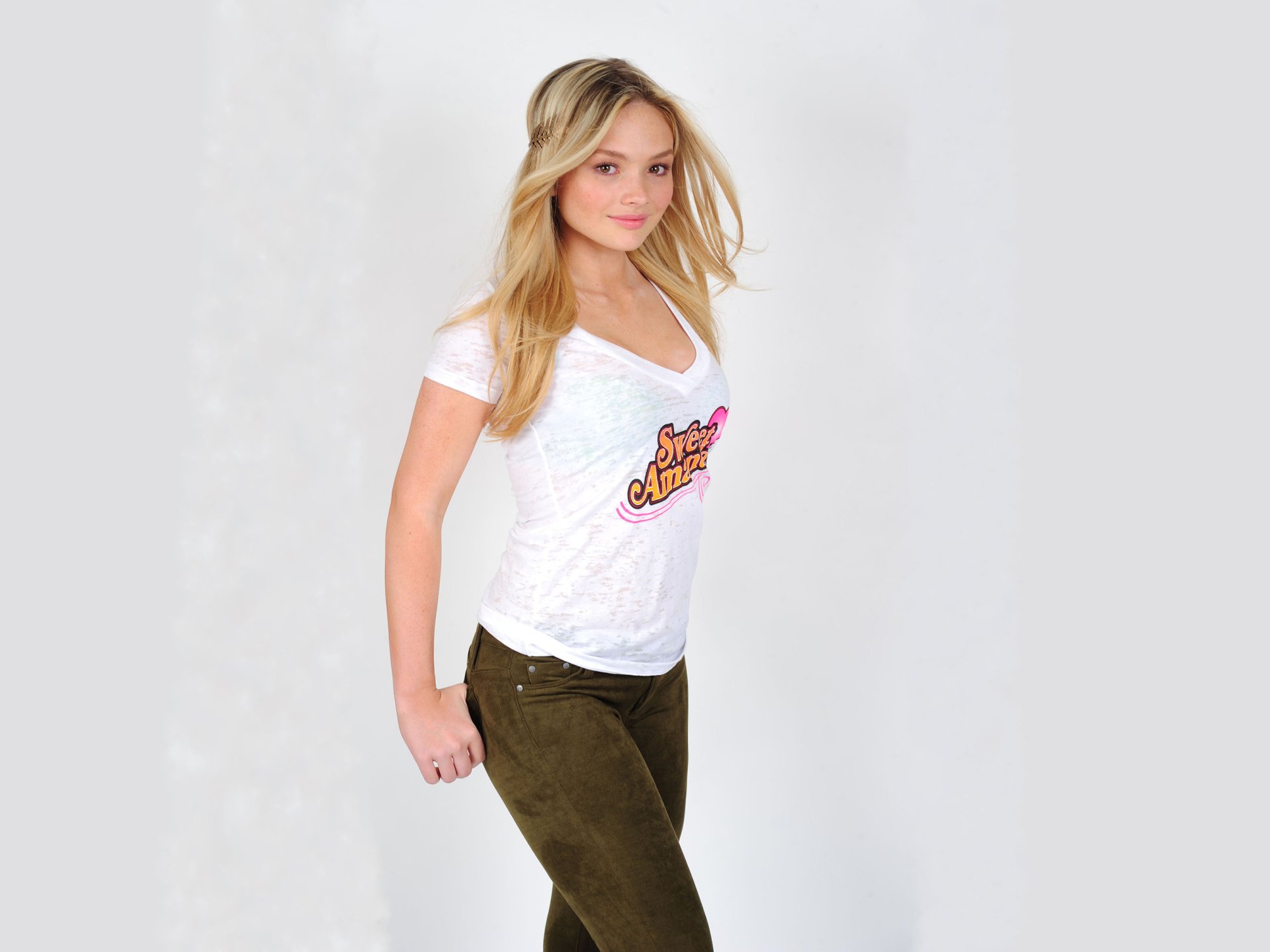 Natalie Alyn Lind Wallpapers