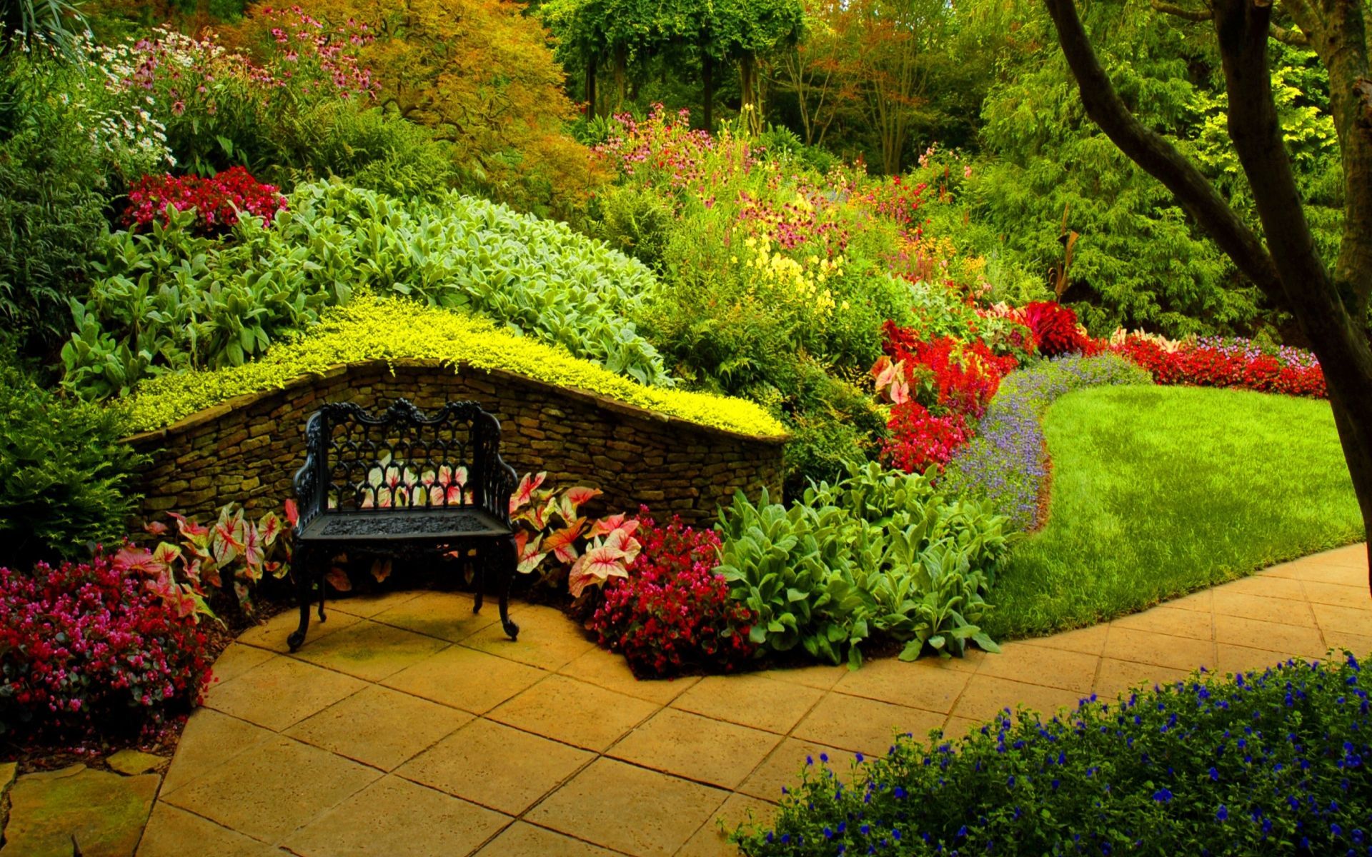 Natural Garden Wallpapers