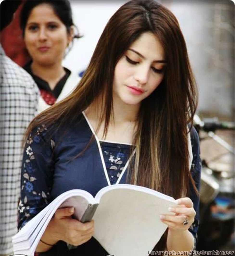 Neelam Muneer Hot Wallpapers