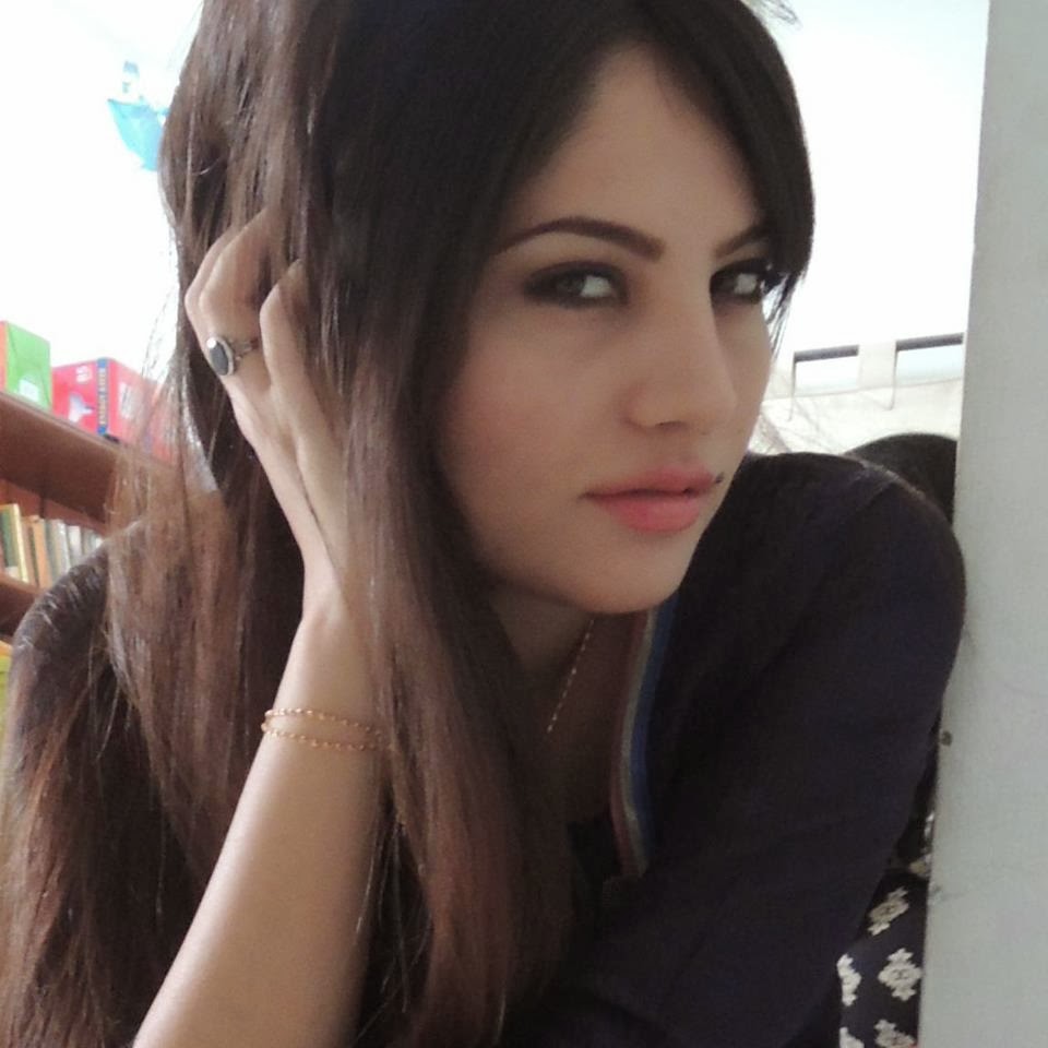 Neelam Muneer Hot Wallpapers