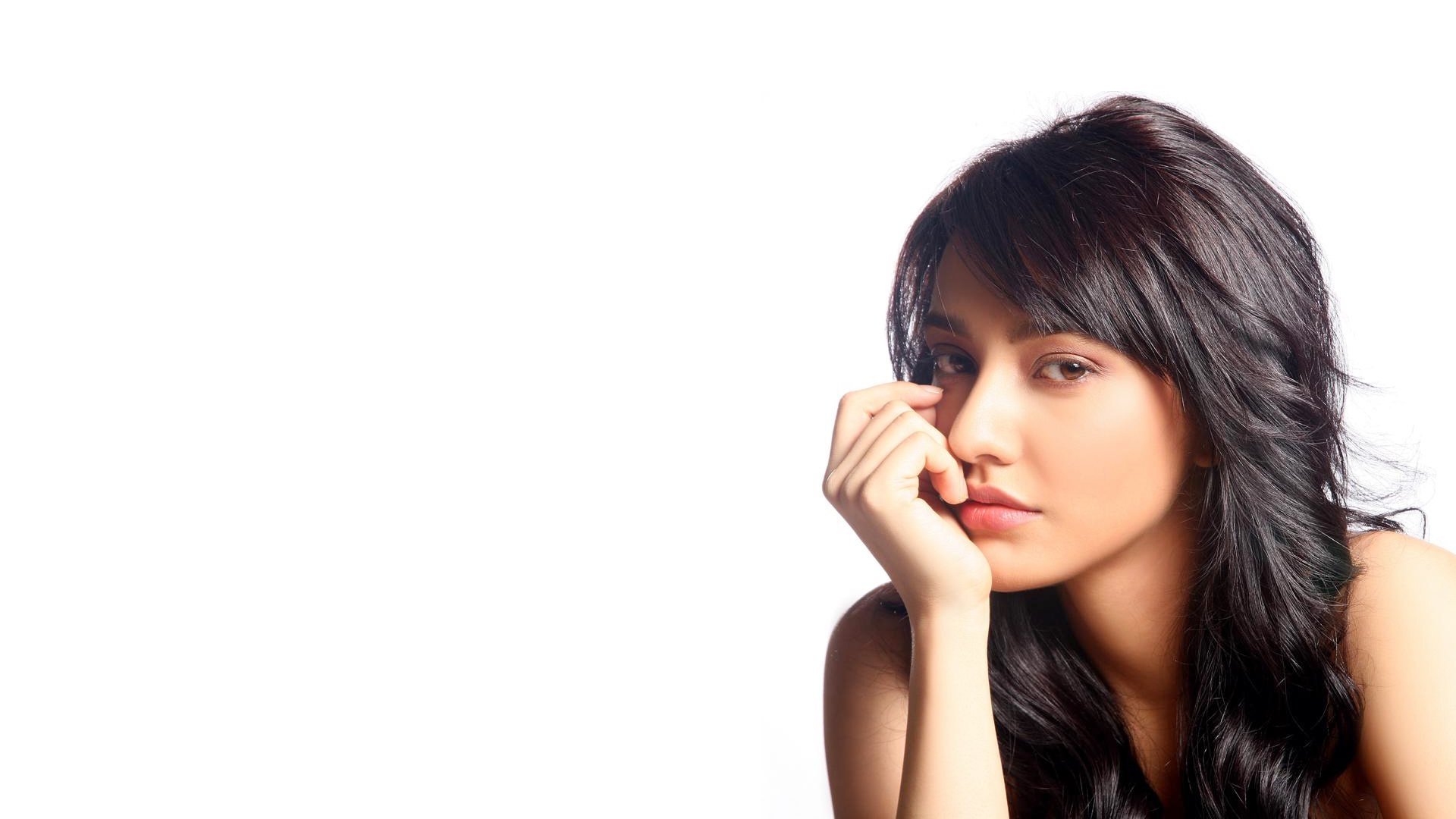 Neha Sharma Wallpapers