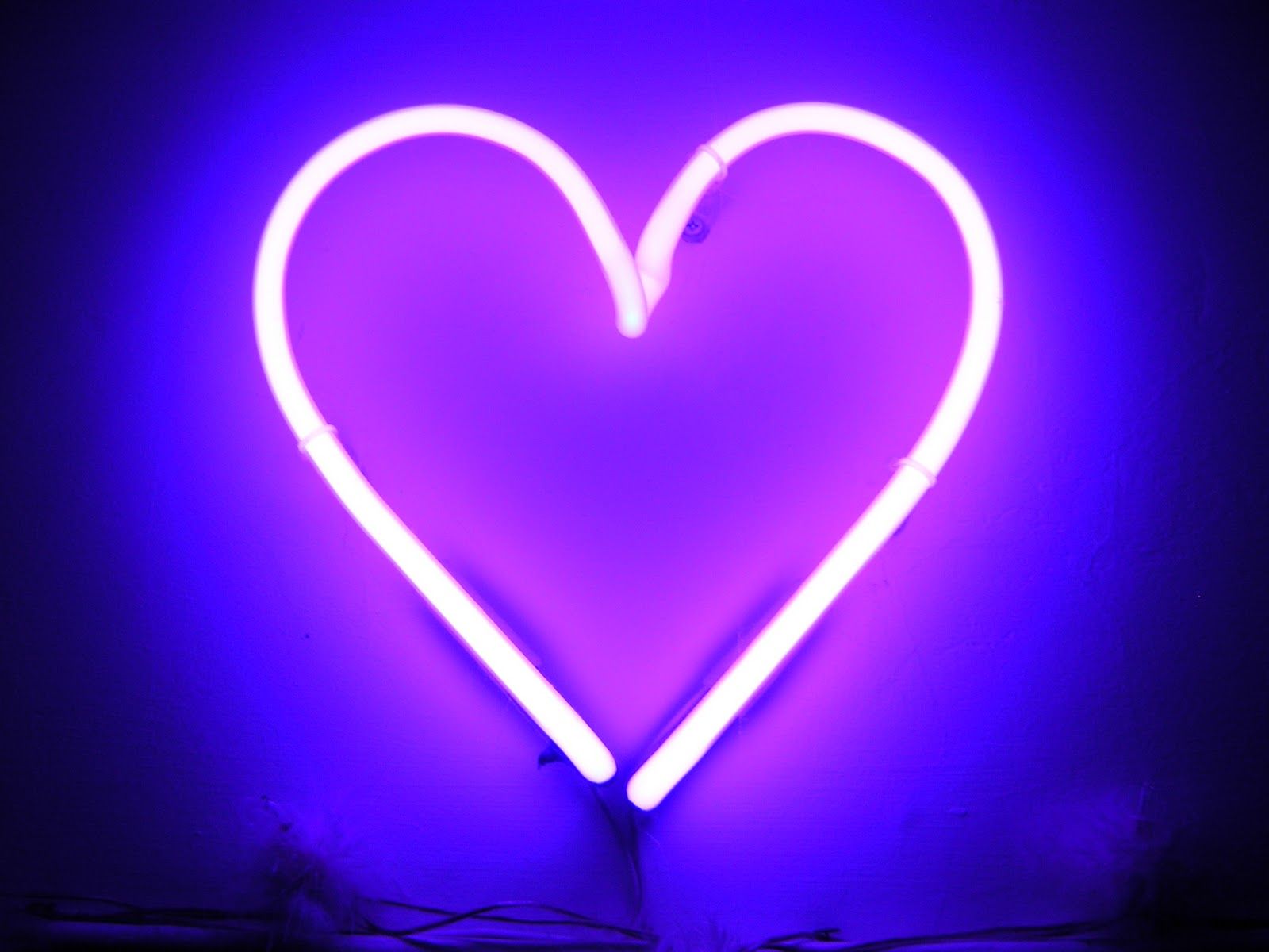 Neon Heart Wallpapers