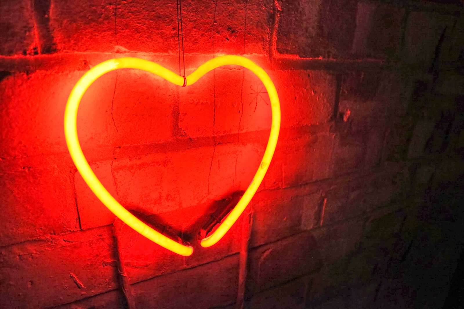 Neon Light Heart Wallpapers