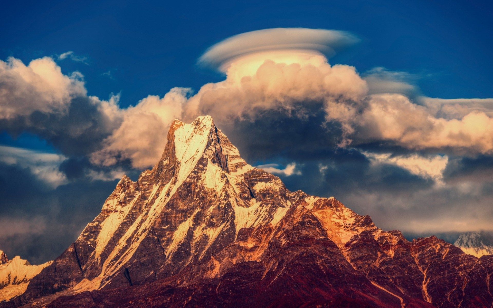 Nepal Mountains In Sunset Wallpapers